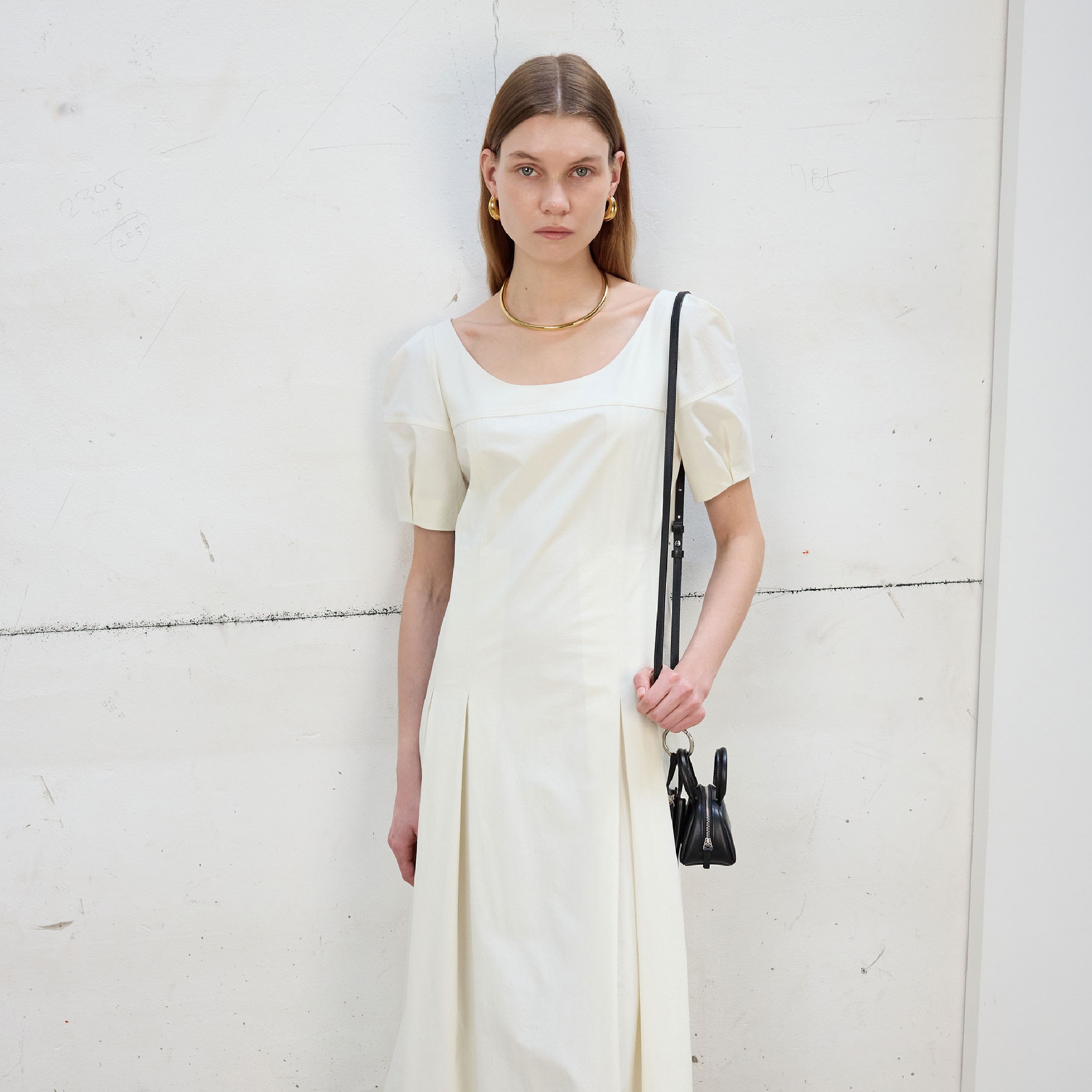 Volume Sleeve Stretch Dress