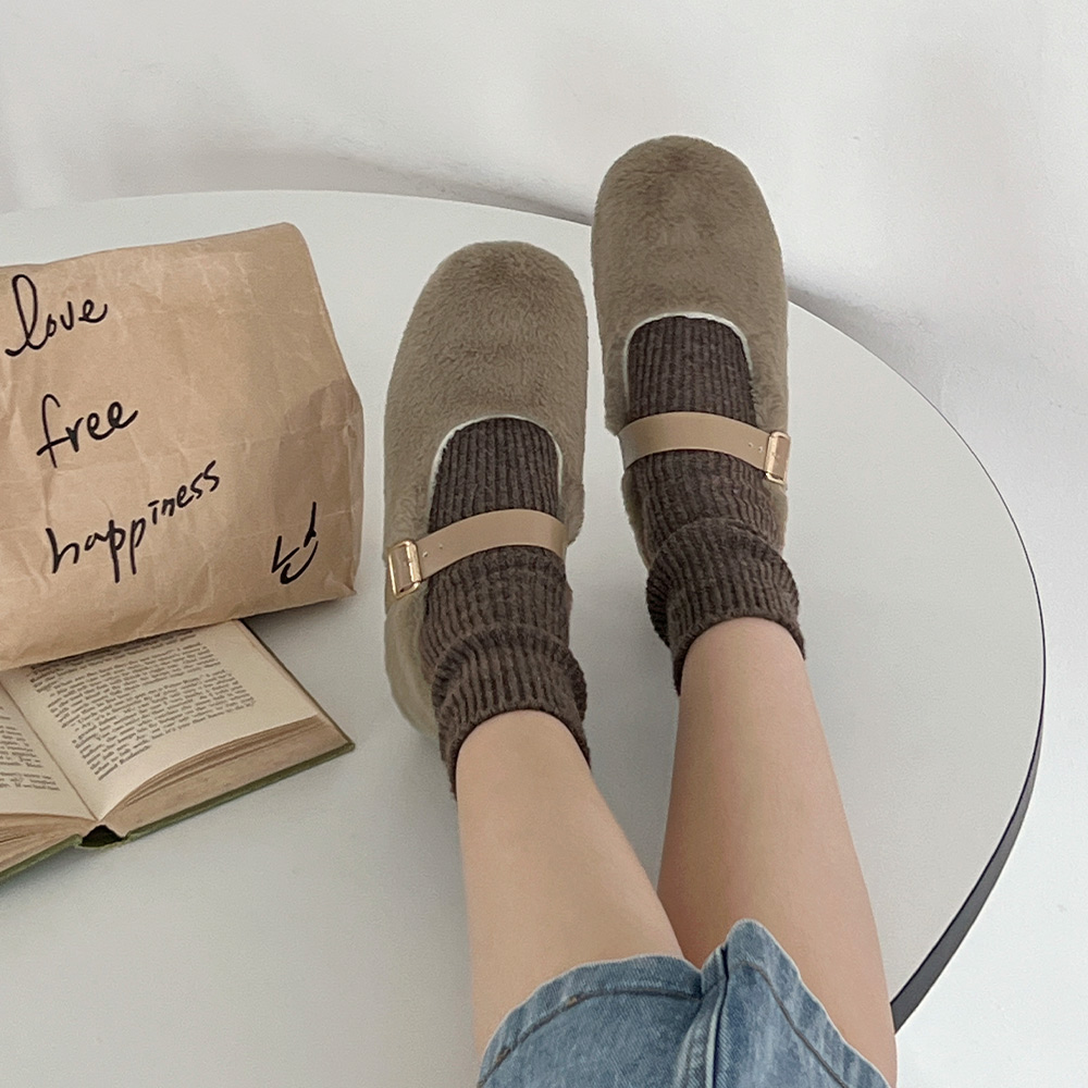 【✩】キュートで普段履きに最適なフレンチメリージェーンレディースシューズ メリージェーンスニーカー”が大ヒット！ おすすめ22選＆着こなし