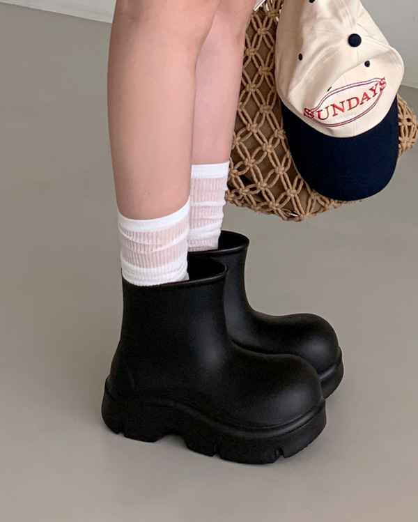 厚底ショートレインブーツ (2color) | ファッション通販サイト NUGU