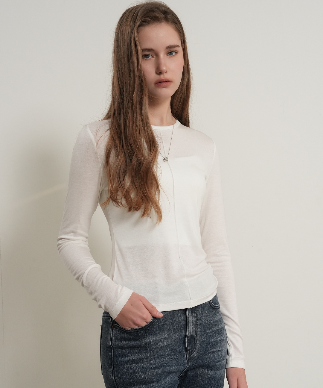 airy round neck pintuck t-shirts
