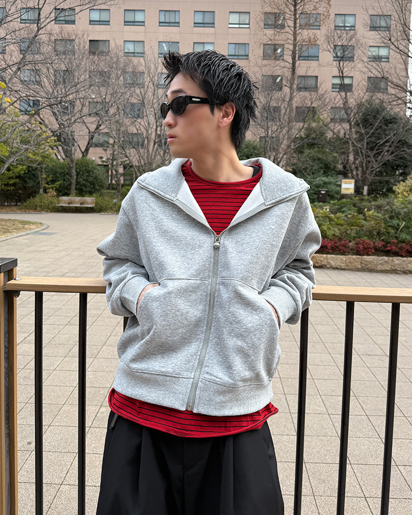 リベットデザインジップパーカー