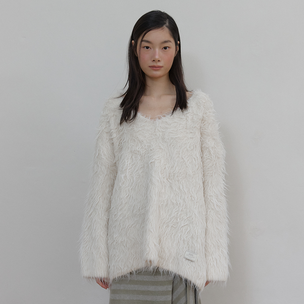 【購入特典】WOOL HAIRLY BRUSH V SWEATER (IVORY)(12.31 PRE-ORDER DELIVERY)