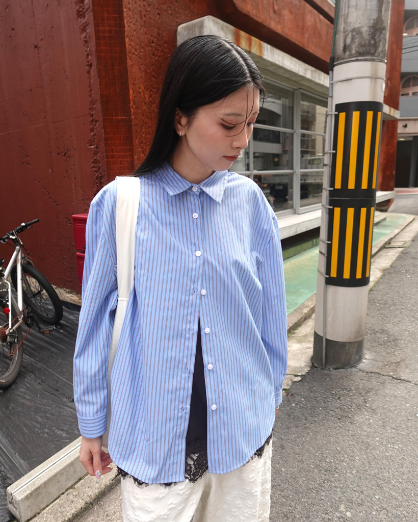 ペンシルダブルストライプサイドラウンドスリットシャツ