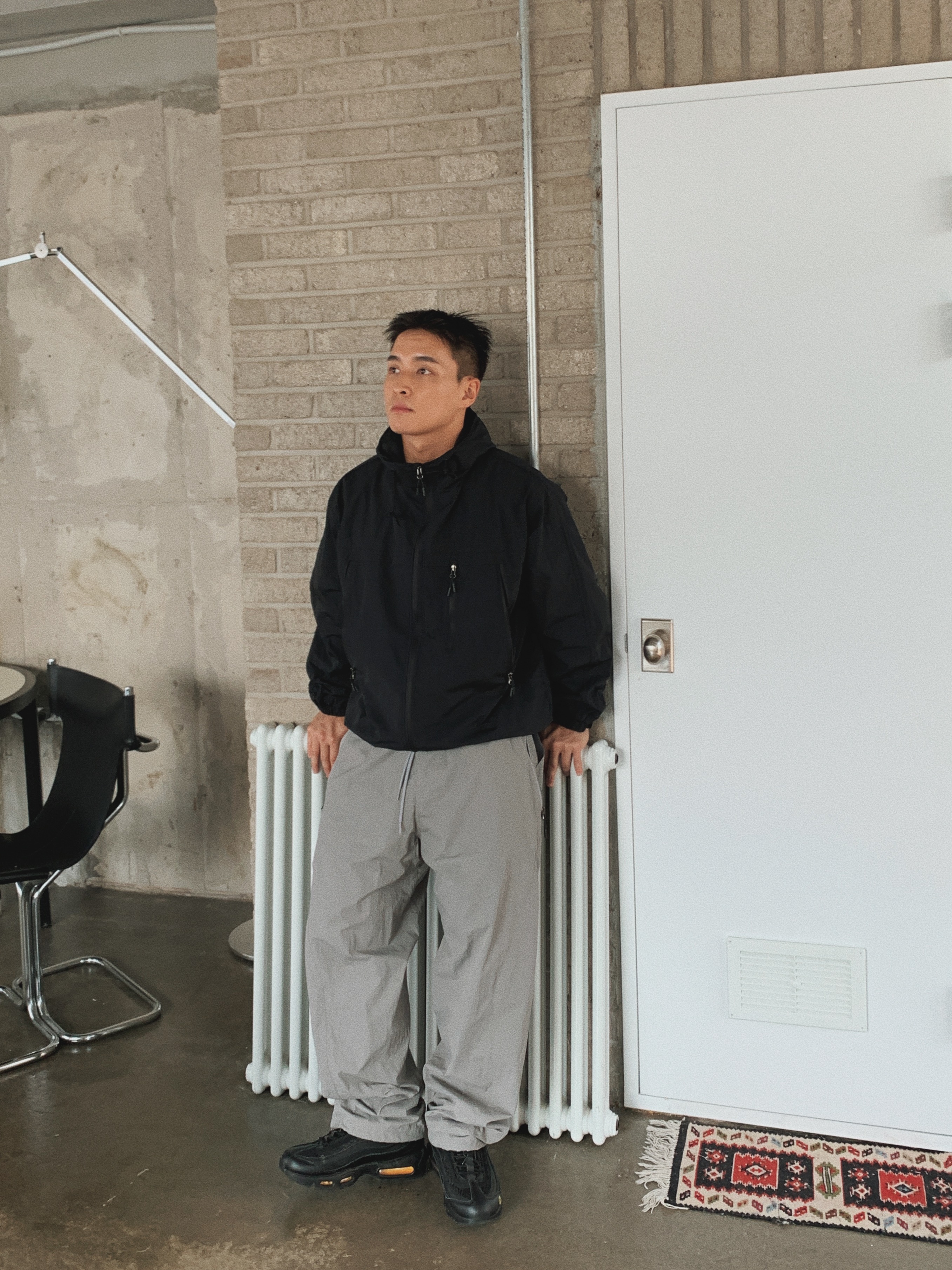 ウエストゴムナイロンパンツ