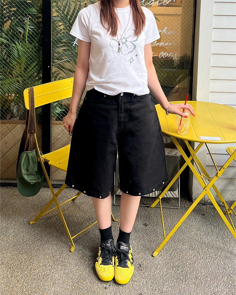 四つ葉のクローバーTシャツ | ファッション通販サイト NUGU