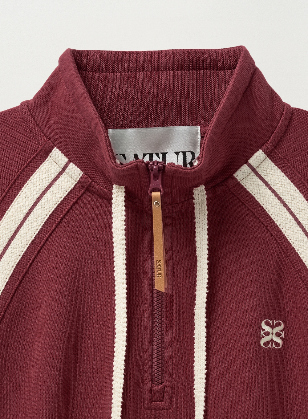 スウェット・トレーナー [SATUR]Lawton Half Zip-Up Sweatshirt Burgundy Lawton Half Zip-up Sweatshirt - Burgundy | ファッション通販