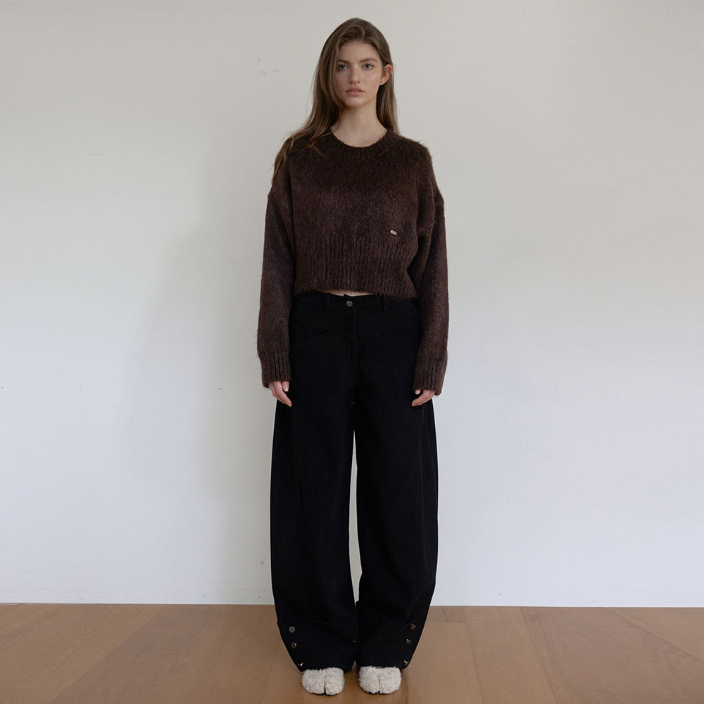 CORDUROY CURVED PANTS (BLACK)