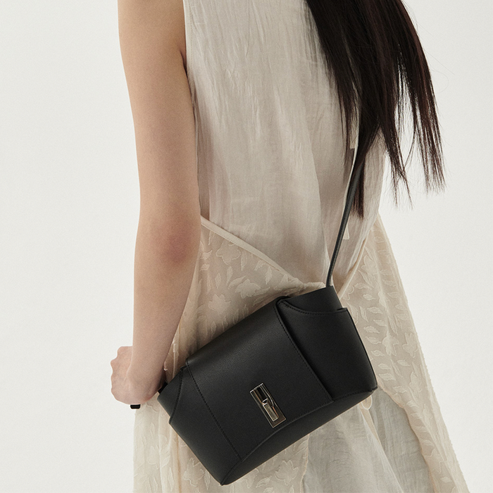 SARTU TYE SHOULDER BAG 韓国人気 ハンドバッグ MUSINSA公式 | SARTU TYE shoulder bag (Black)