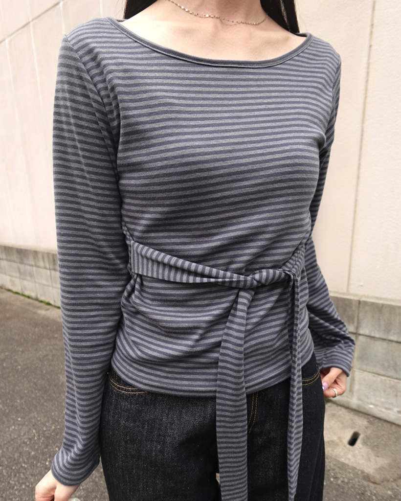 ボーダーストラップディテール長袖Tシャツ