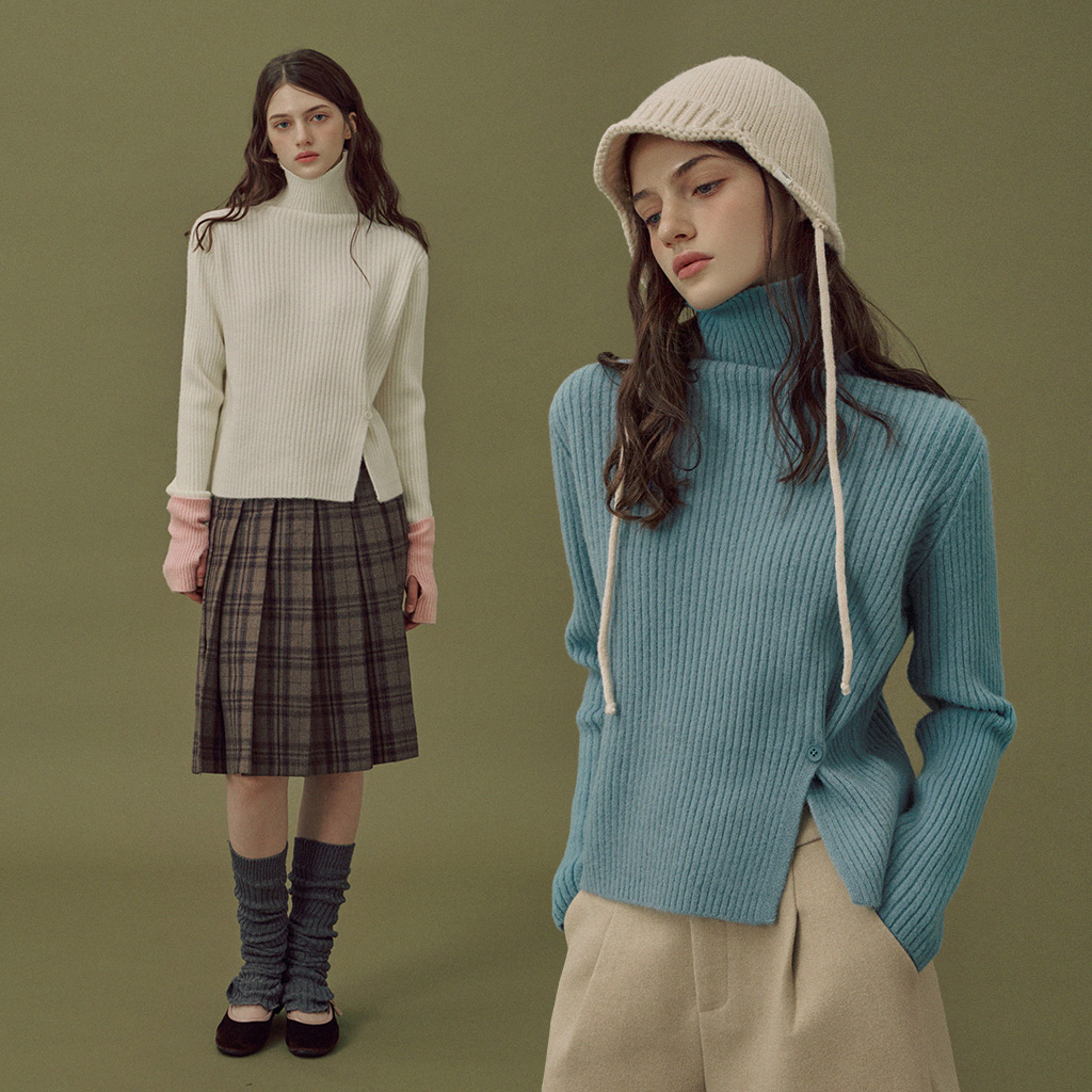 Boeing Side Button Slit Turtleneck Knit
