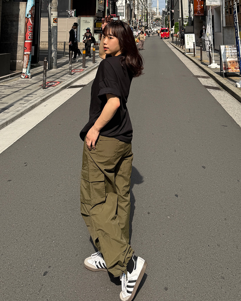 【SATIIIZ】Harden Cotton Pintuck Cargo Pants CARGO SATiiiZ(サティーズ) - 海外通販のBUYMA
