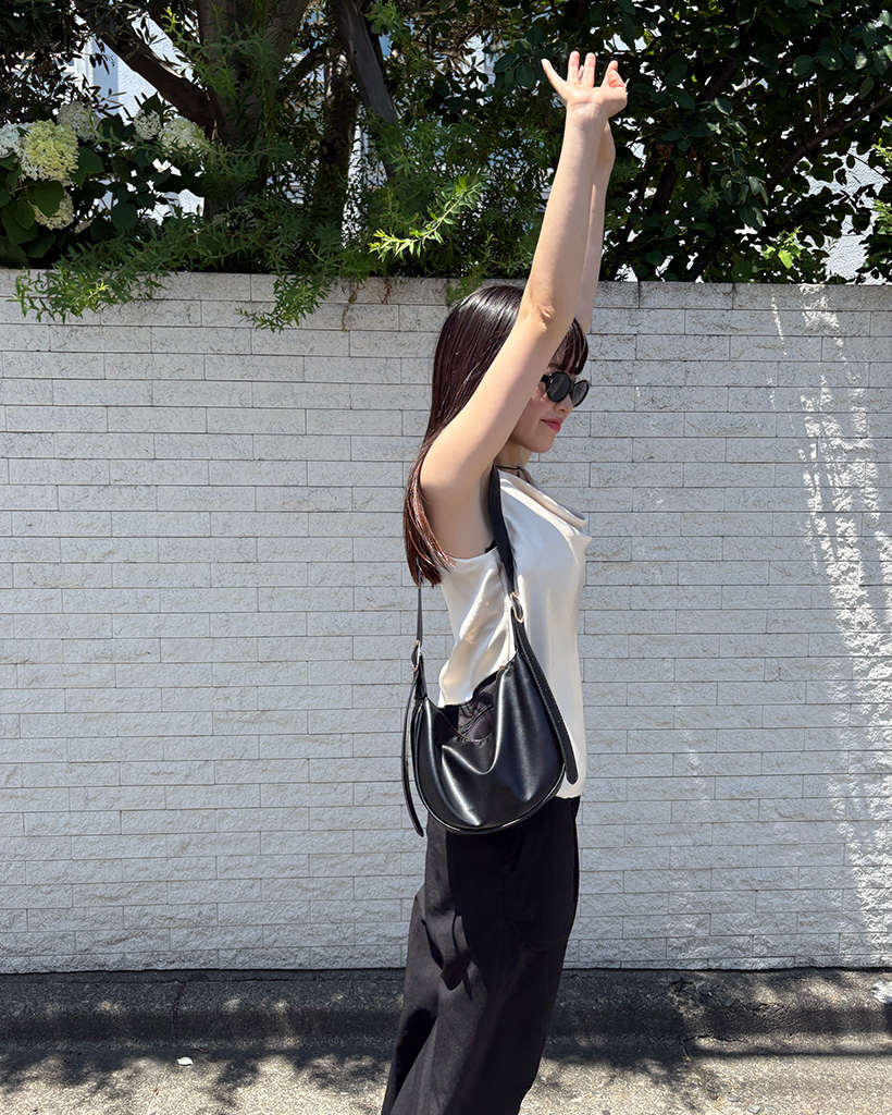 サテンストラップノースリーブトップス | ファッション通販サイト NUGU