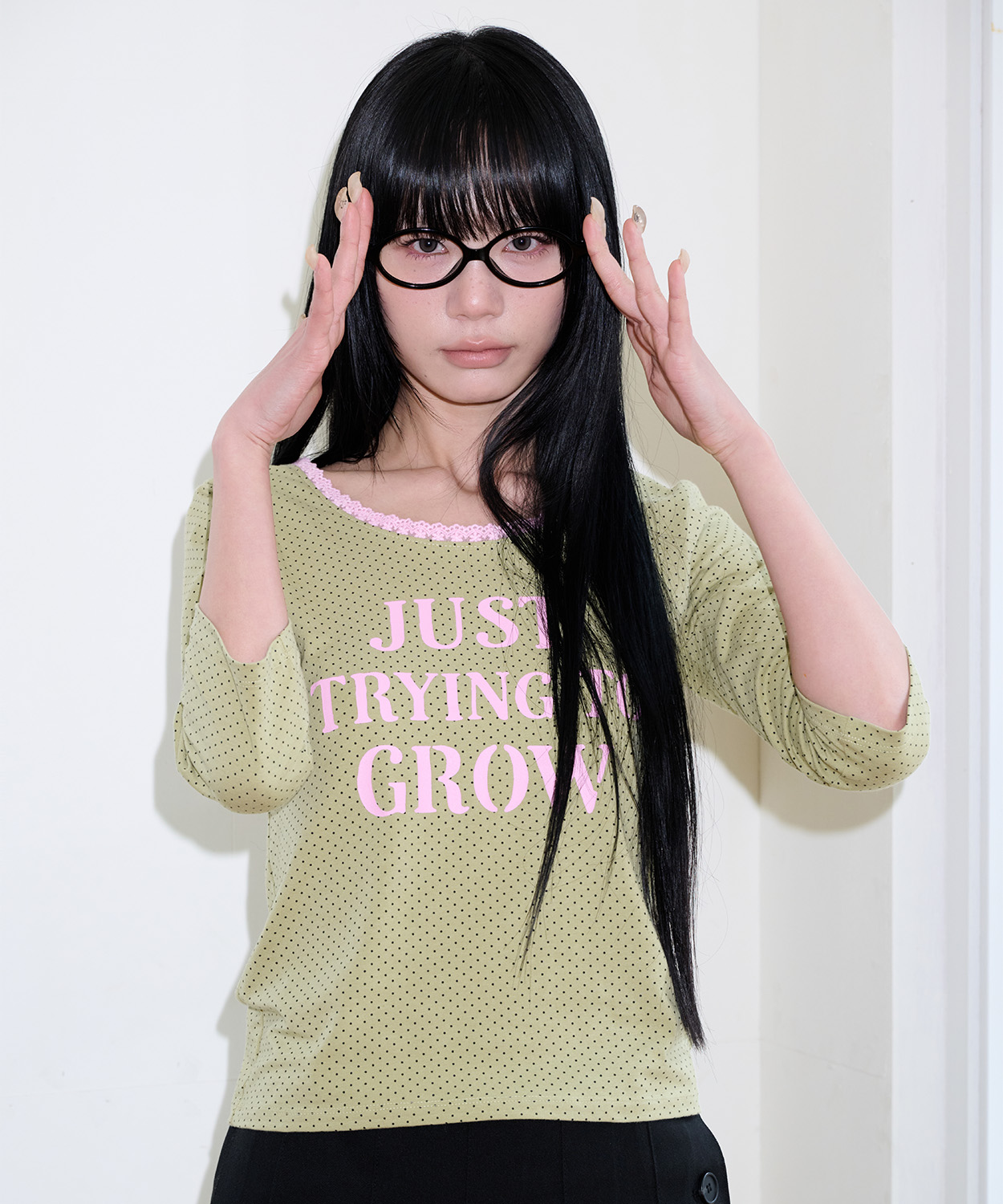 DOT LACE LETTERING T SHIRT - KHAKI