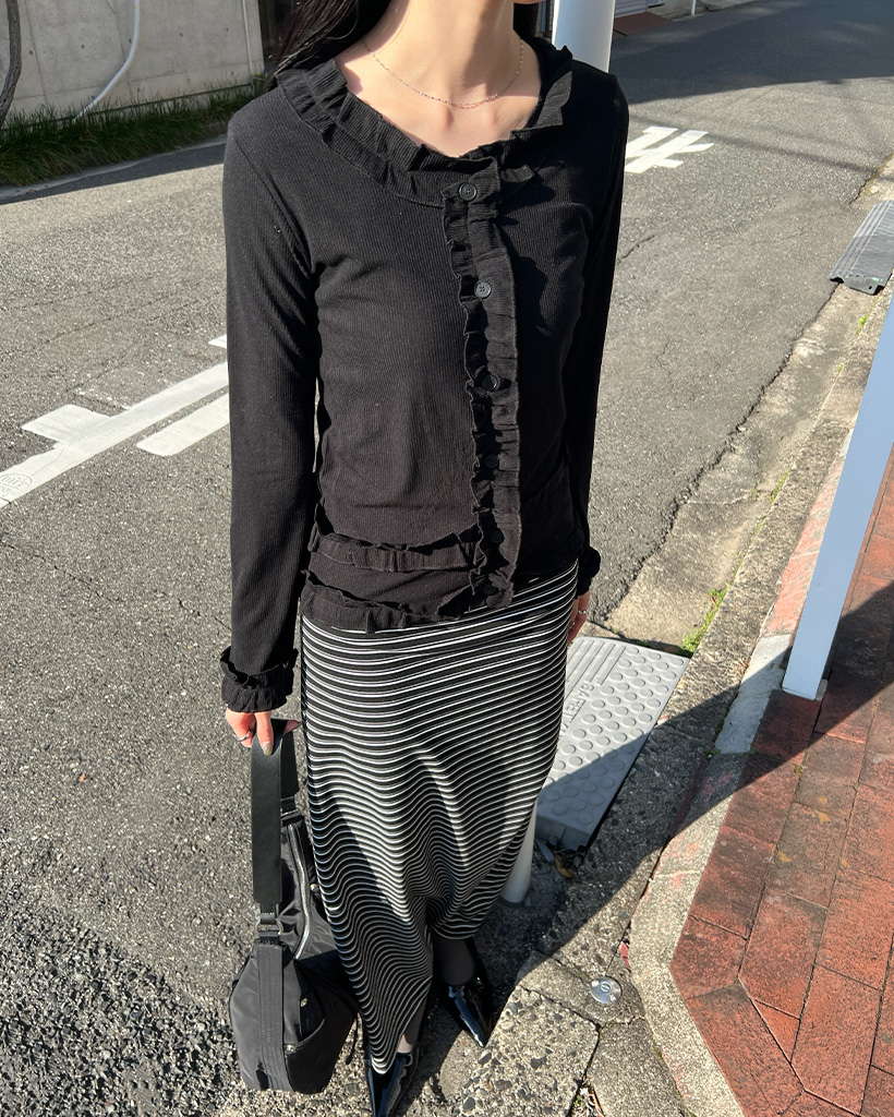 フリルポイントスリムカーディガン