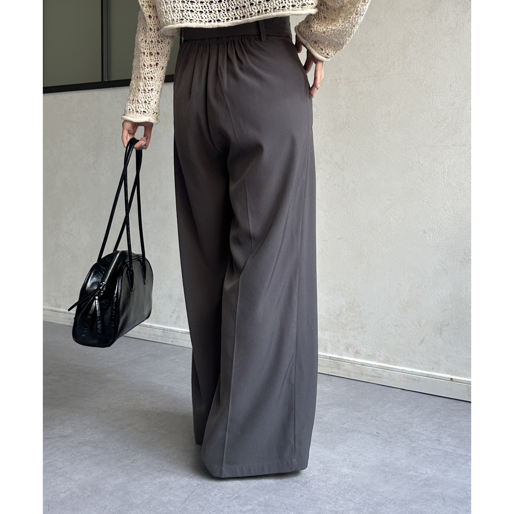 全骨格細見え】ベルト付きハイウエストタックパンツ | ファッション