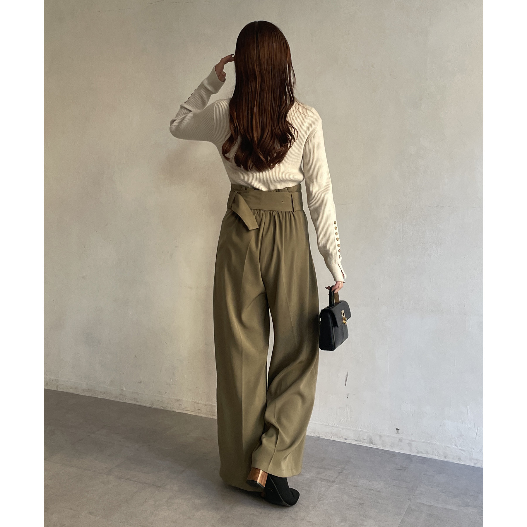 全骨格細見え】ベルト付きハイウエストタックパンツ