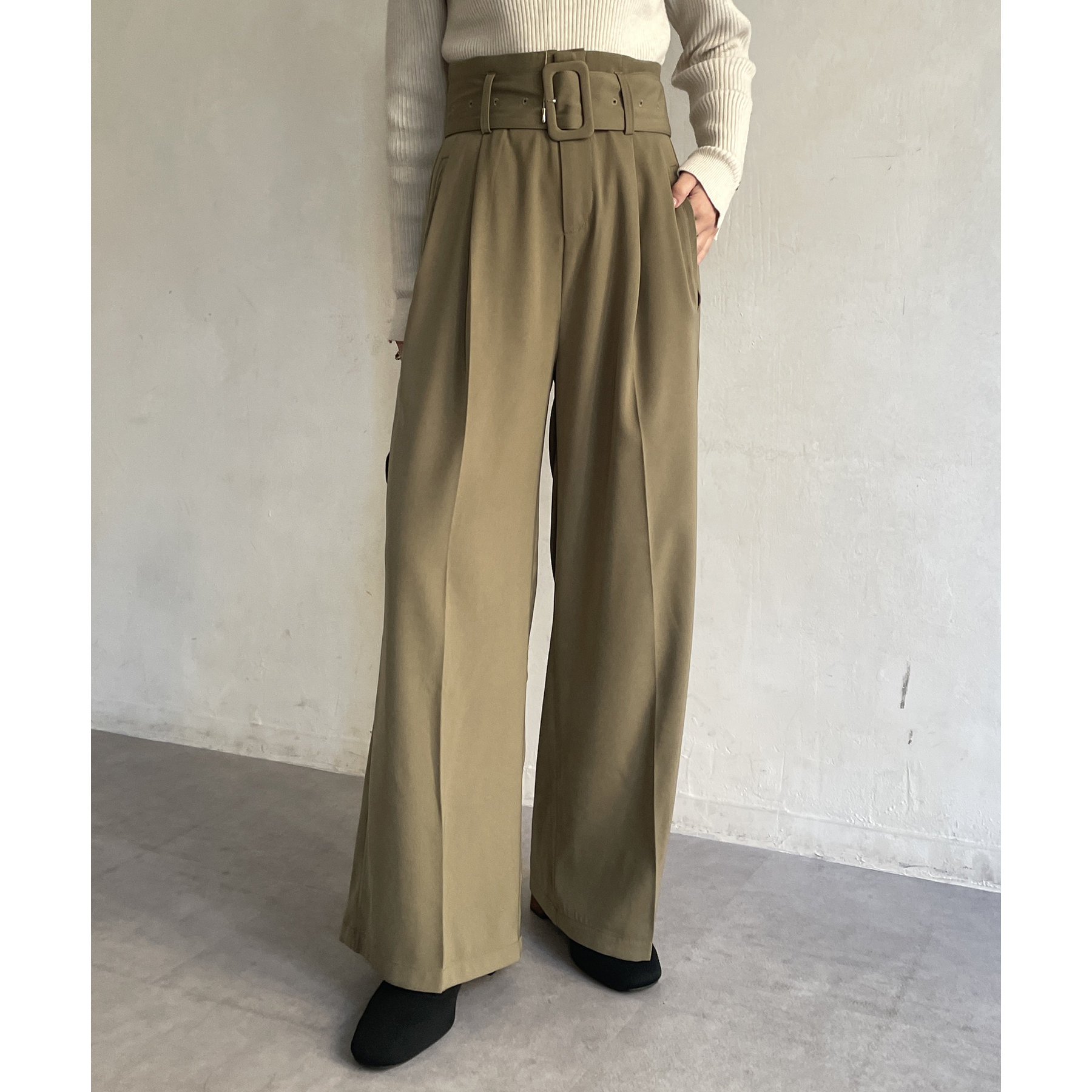 全骨格細見え】ベルト付きハイウエストタックパンツ