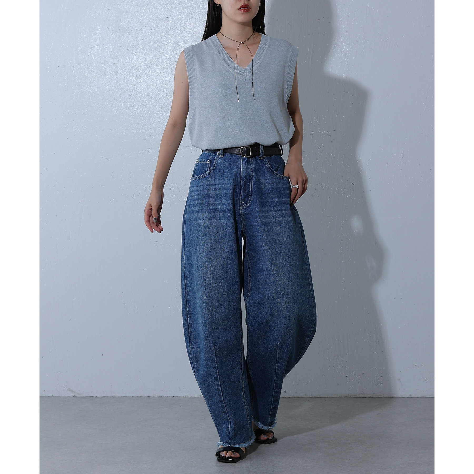 なるページ S～Lサイズ展開】カーブデニムパンツ | ファッション通販サイト NUGU