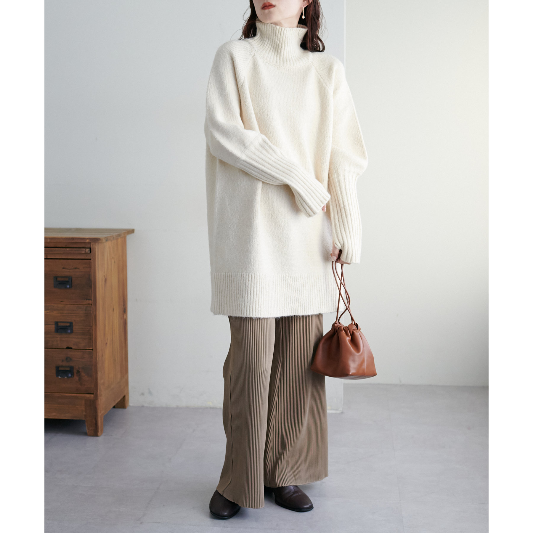 【新品未使用】RADIATE ボンディングプリーツパンツ ベージュ RA4097EW02370_fw_thumbM.jpg