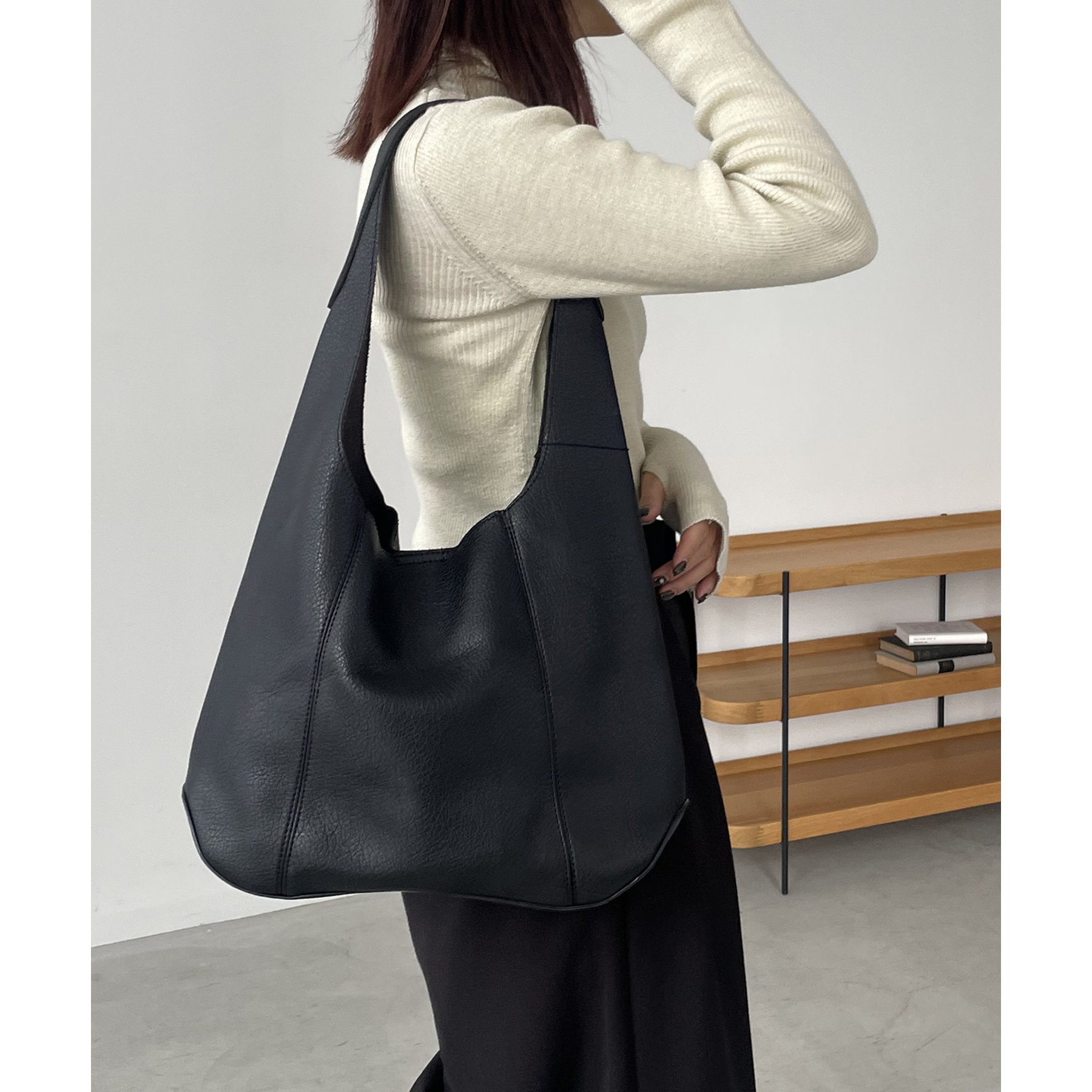 LKBennett ローラ スムースレザー トートバッグ ソフトレザートート | ファッション通販サイト NUGU