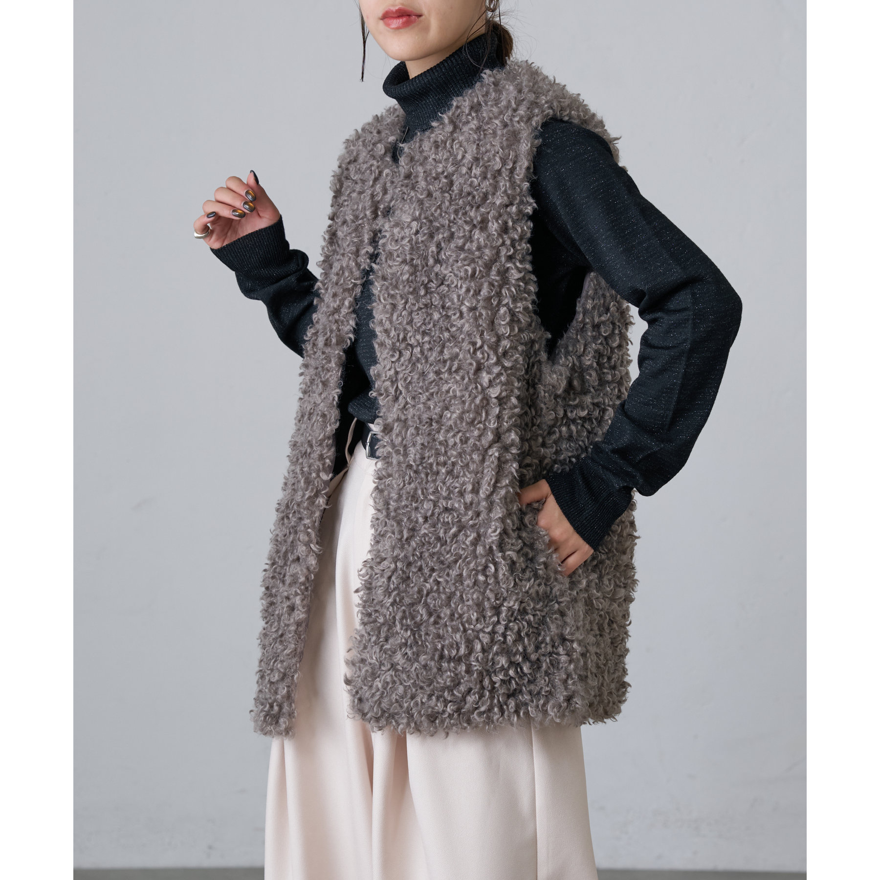 プードルフェイクファーロングベスト | ファッション通販サイト NUGU