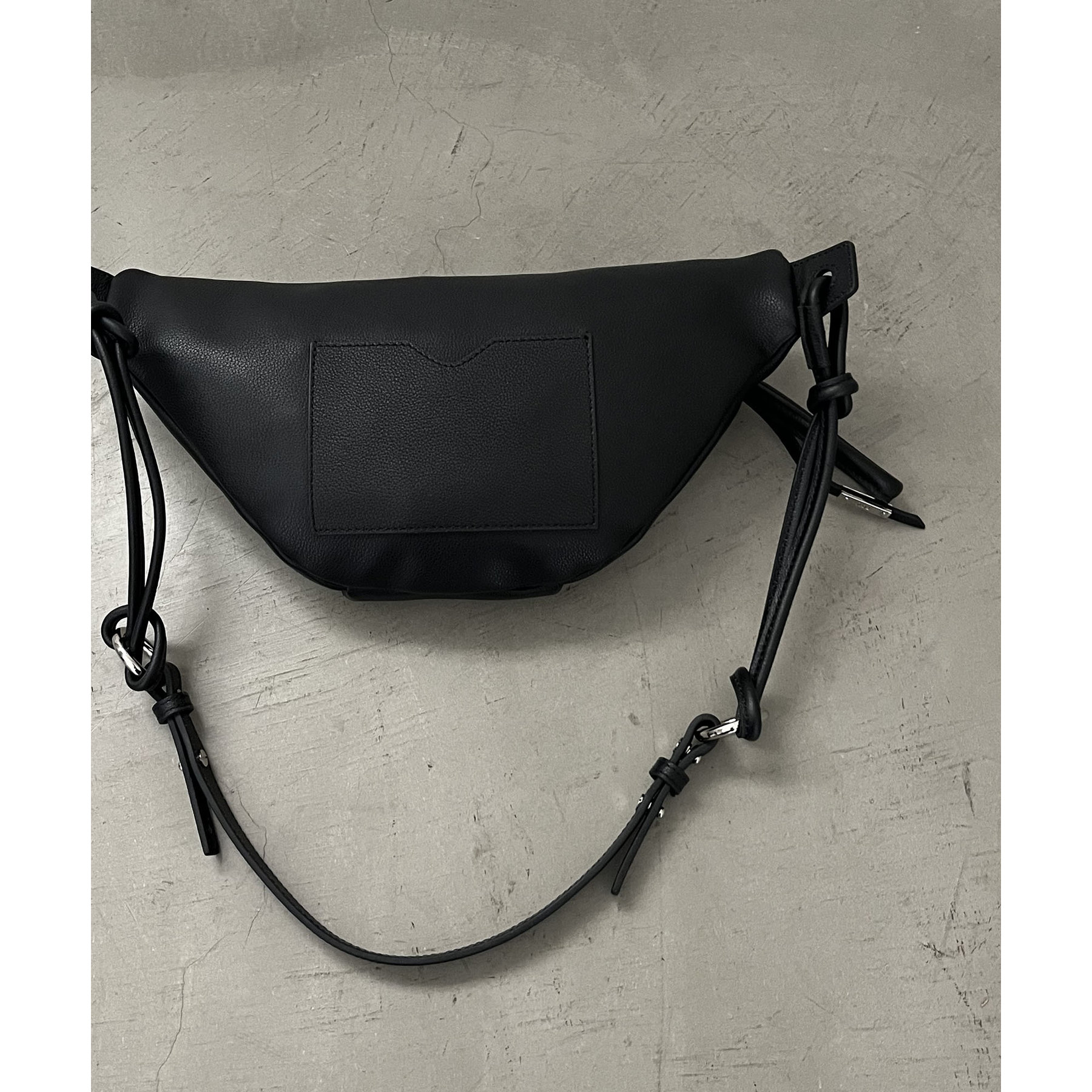 トーヴ　ボディーバッグ トーヴのボディバッグ BUFF-BODY M | 送料無料|ブラック | DANJO