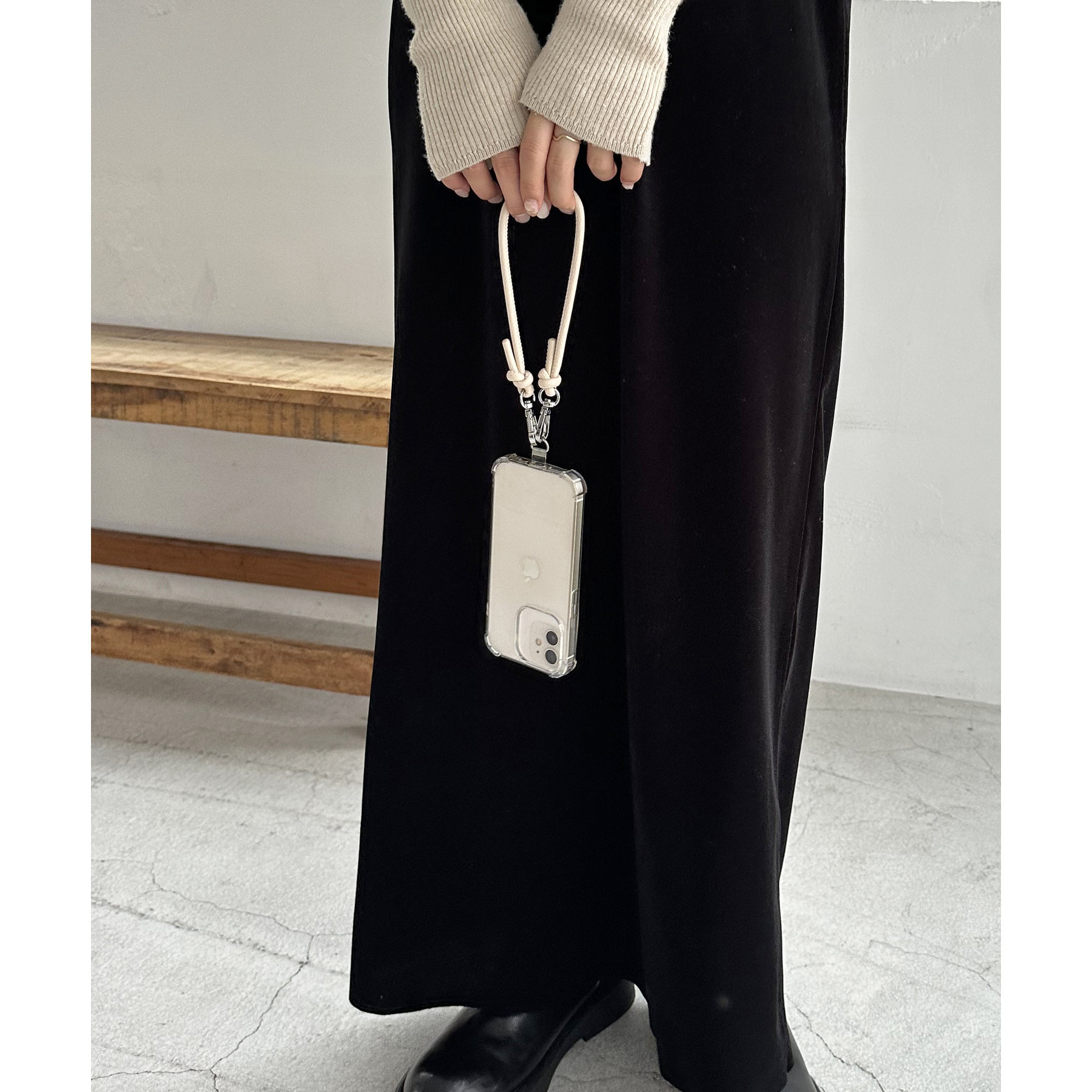 新品！人気完売品ユイクト携帯ストラップ！黒パール 新品！人気完売品ユイクト携帯ストラップ！黒パール Pillar