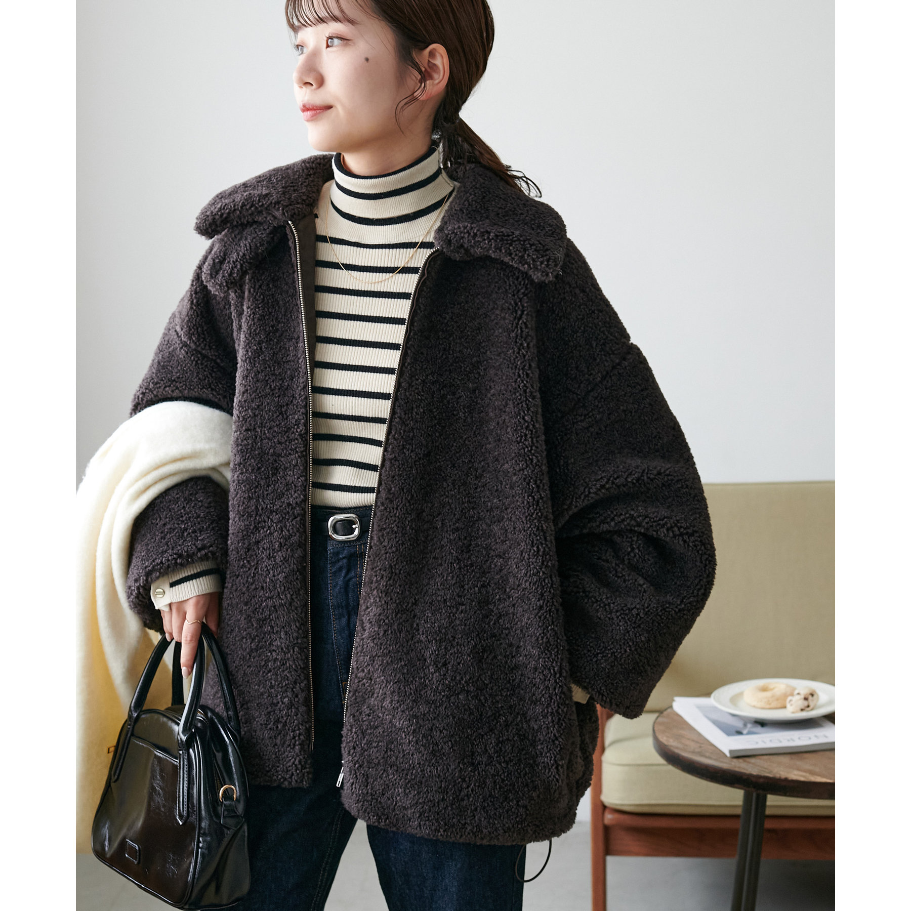 カーリーファースタンドブルゾン | ファッション通販サイト NUGU