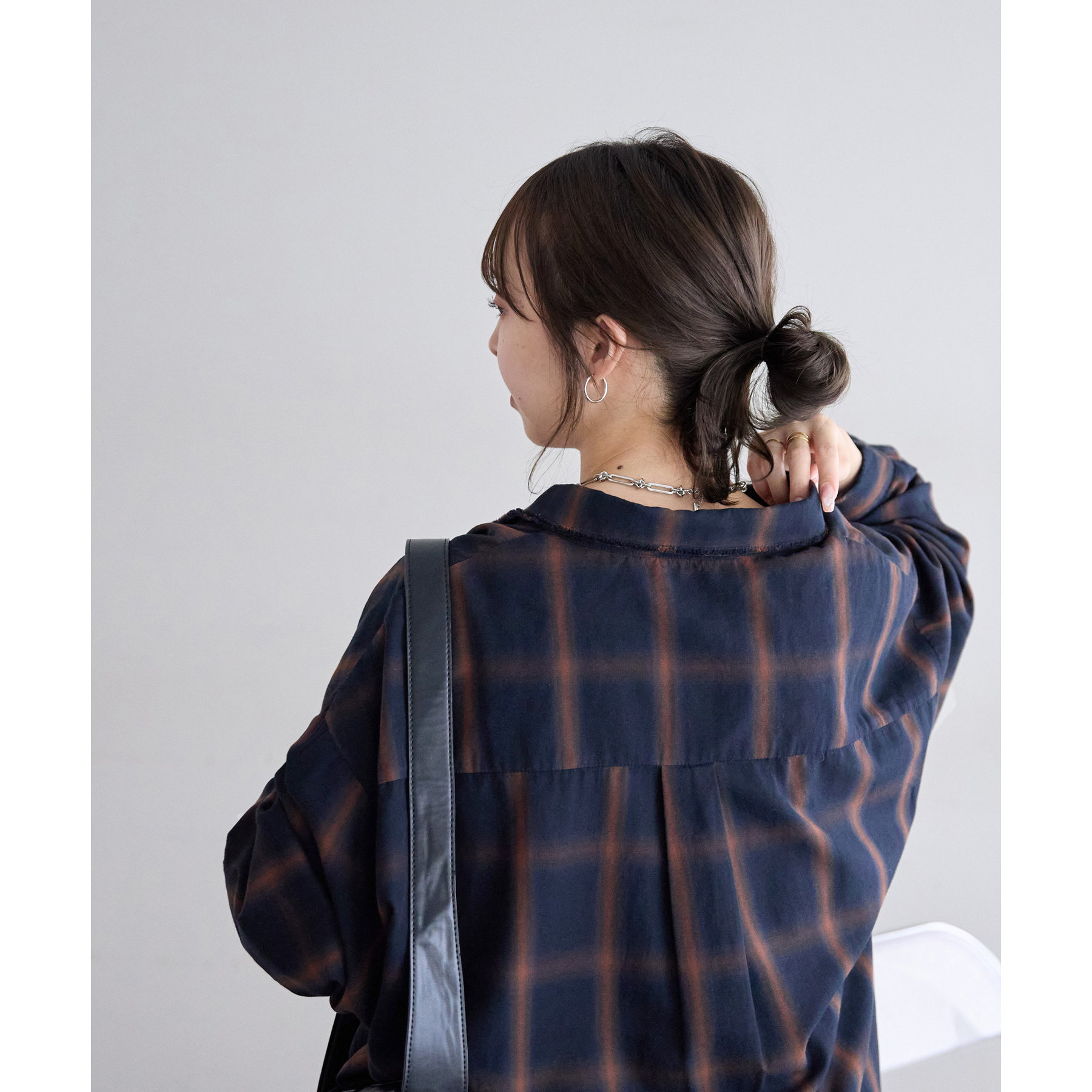 WEB限定/ユニセックス】オンブレチェックオーバーシャツ