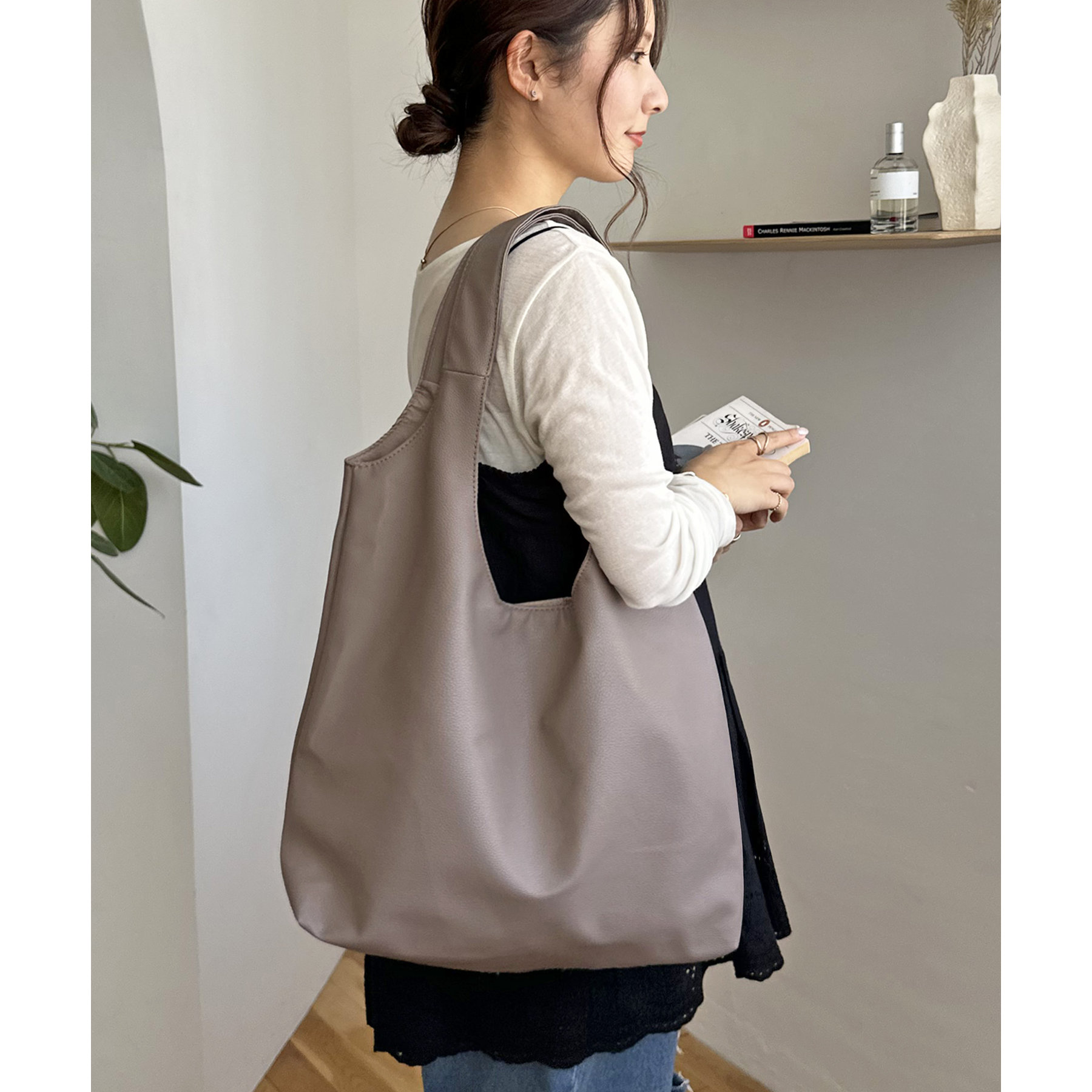 A4サイズ収納可◎】くったりラウンドトートバッグ