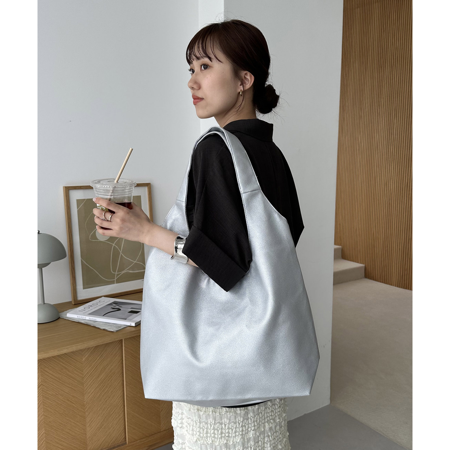 ハンドメイドஐ..手提げラウンドトート∂б点と線模様製作所 ハンドメイドஐ..手提げラウンドトート∂б点と線模様製作所
