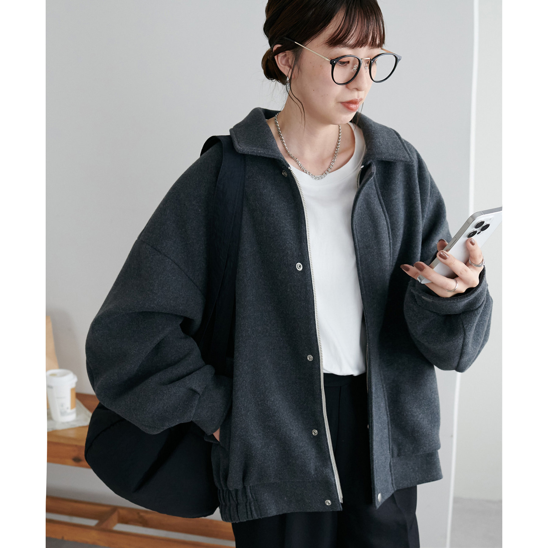 新品☆DISCOAT 中空糸スタンドミドルコート チャコールグレー ユニセックス/WEB限定】中空糸スタンドジップブルゾン | ファッション