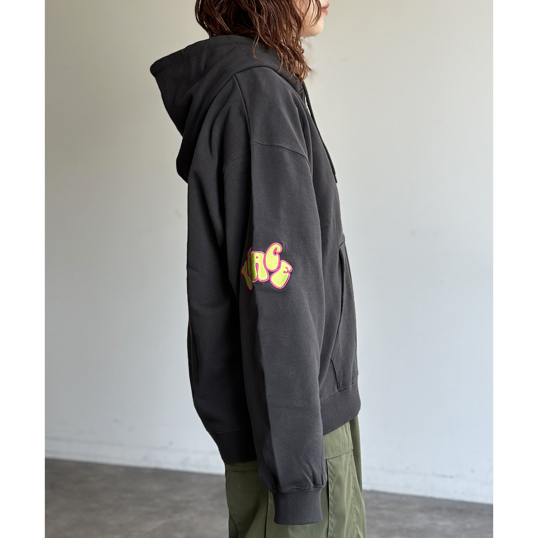 サガラ刺繍ジップパーカー | ファッション通販サイト NUGU