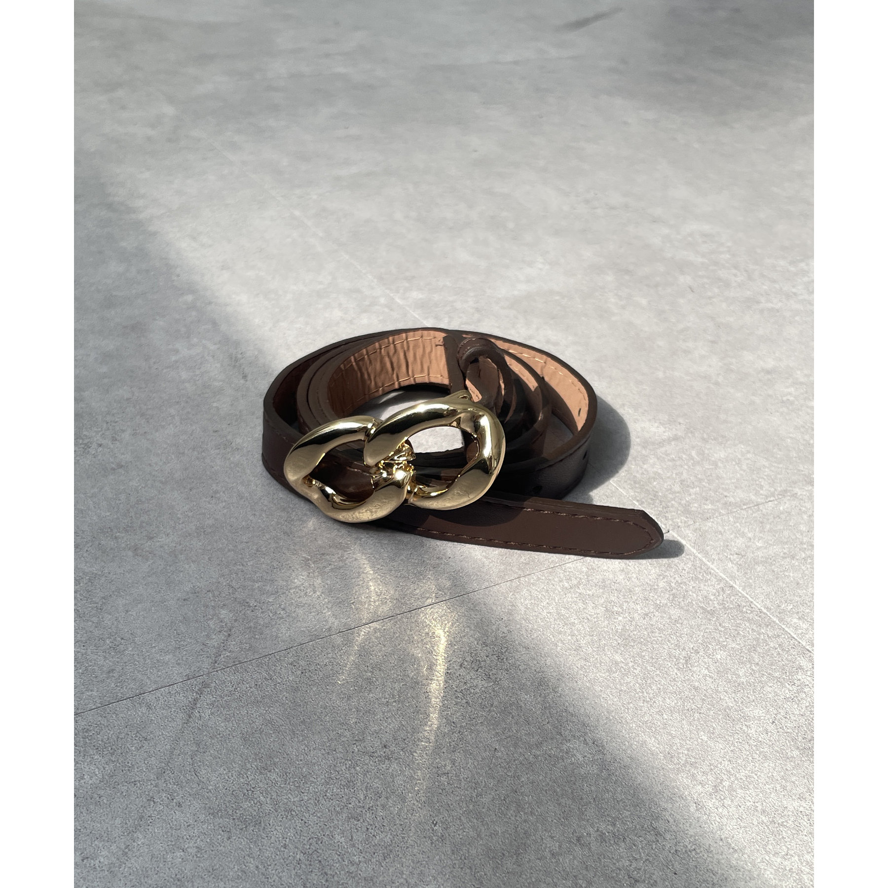 【未使用品】 ダブルリングバックル ベルト ホワイト ブラック クロコダイル ダブルリングベルト ブラック – MINIMAL WARDROBE
