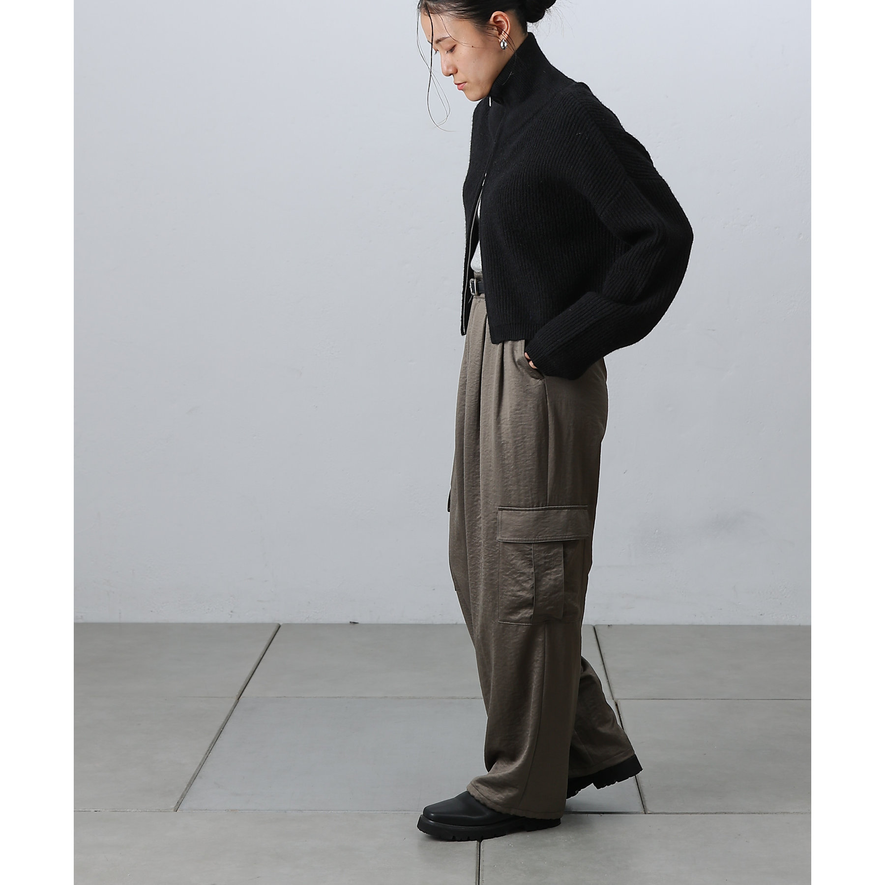 両畔クロップドZIPニット | ファッション通販サイト NUGU