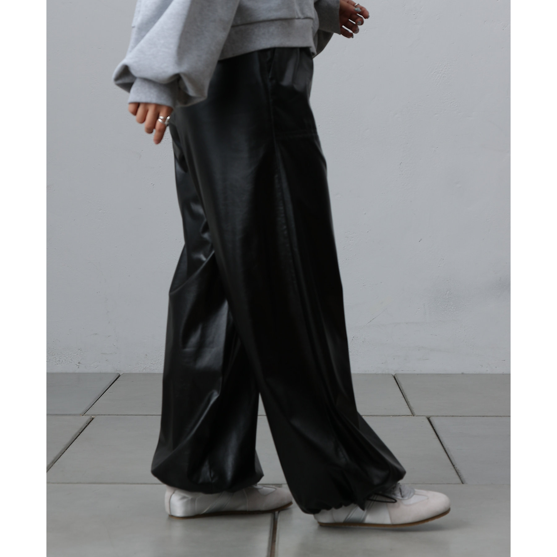 フェイクレザードロストパンツ | ファッション通販サイト NUGU