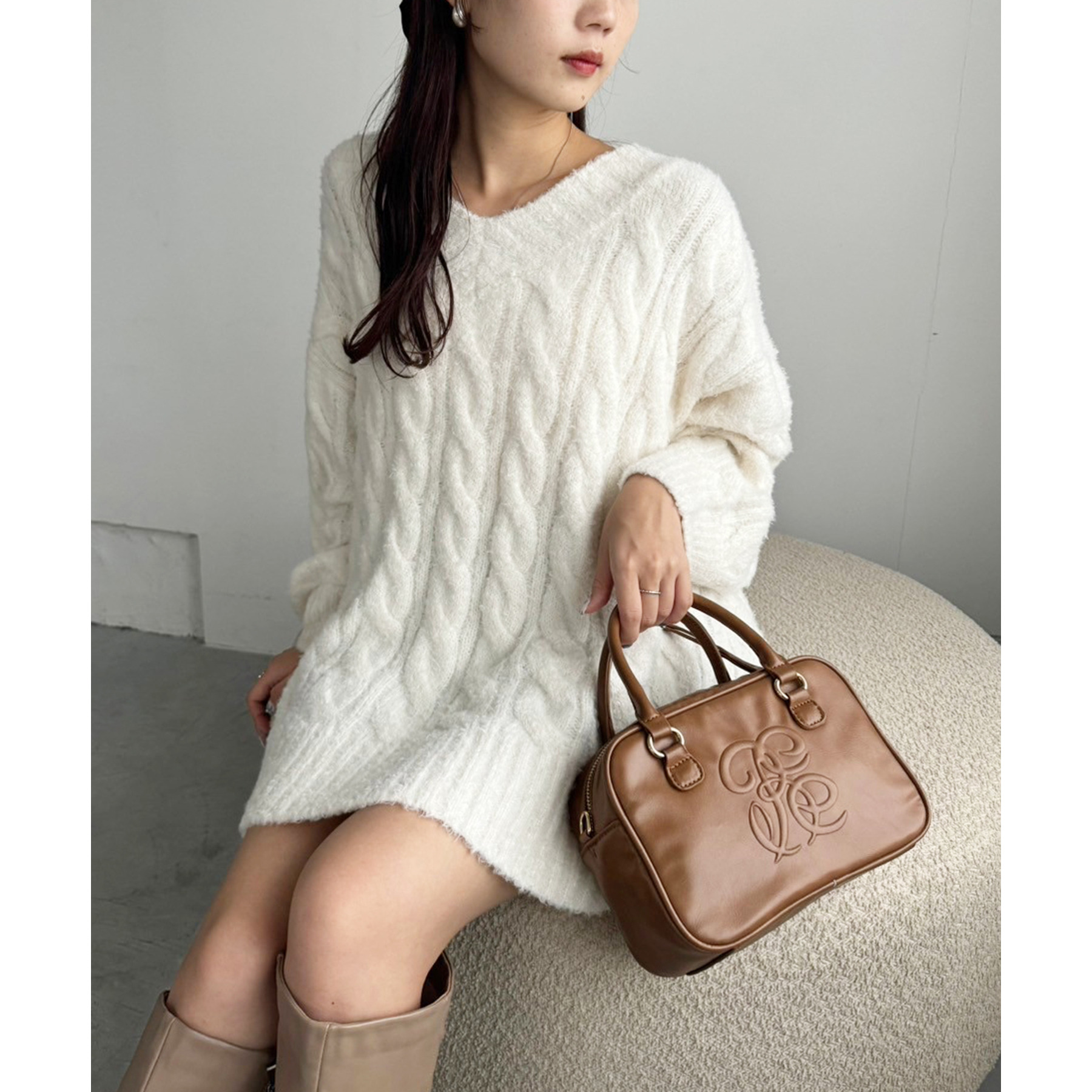 Vネックケーブルニットワンピ | ファッション通販サイト NUGU