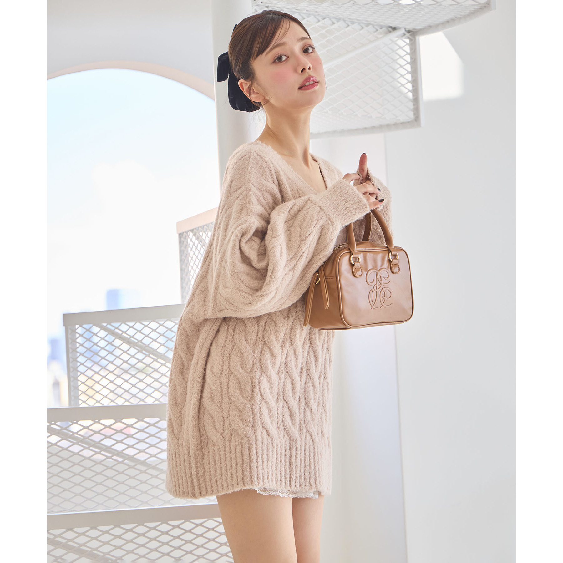 極美品✨ ピヌエ PINUE ケーブルニットワンピース ロング Vネック 完売