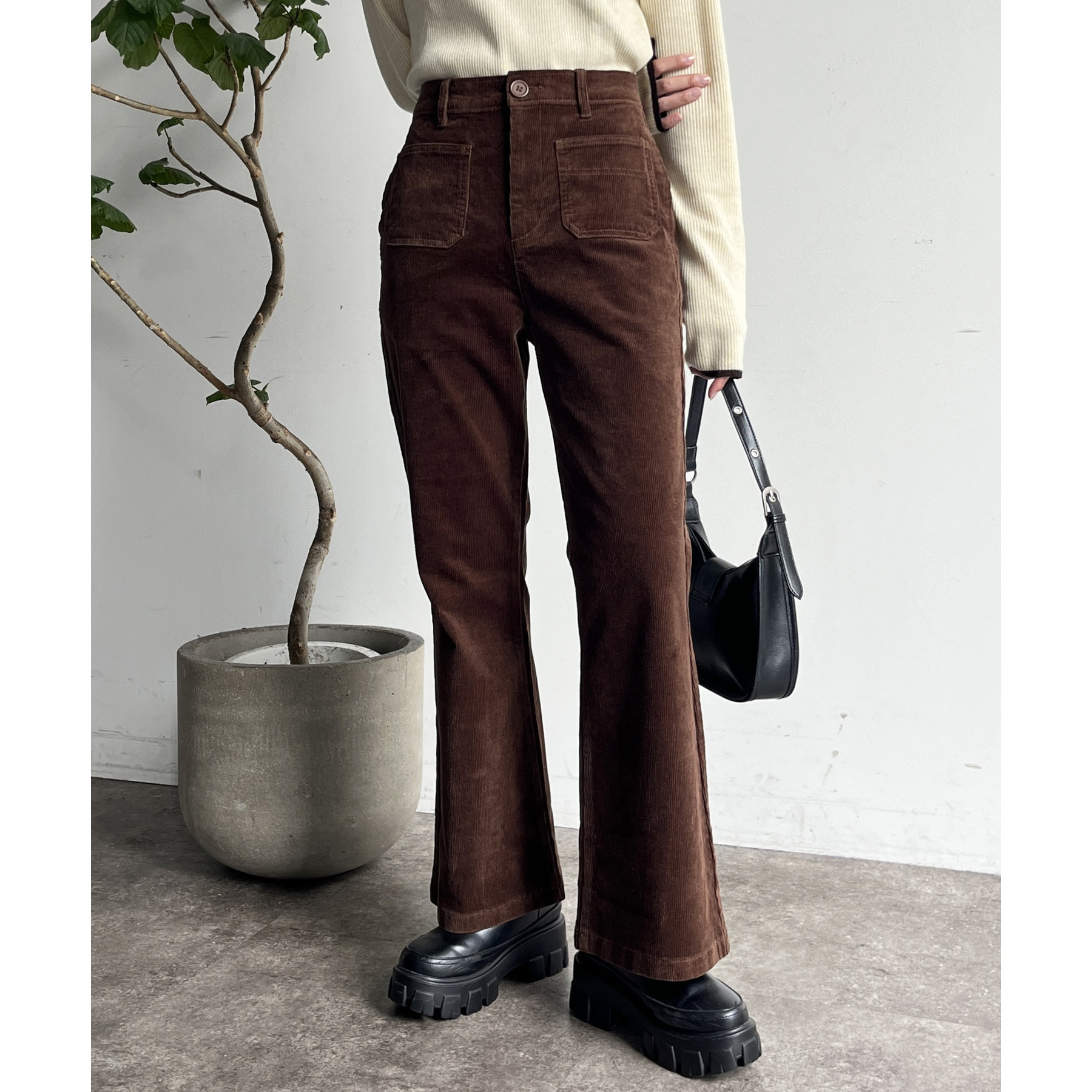 ストレッチコーデュロイフレアパンツ | ファッション通販サイト NUGU