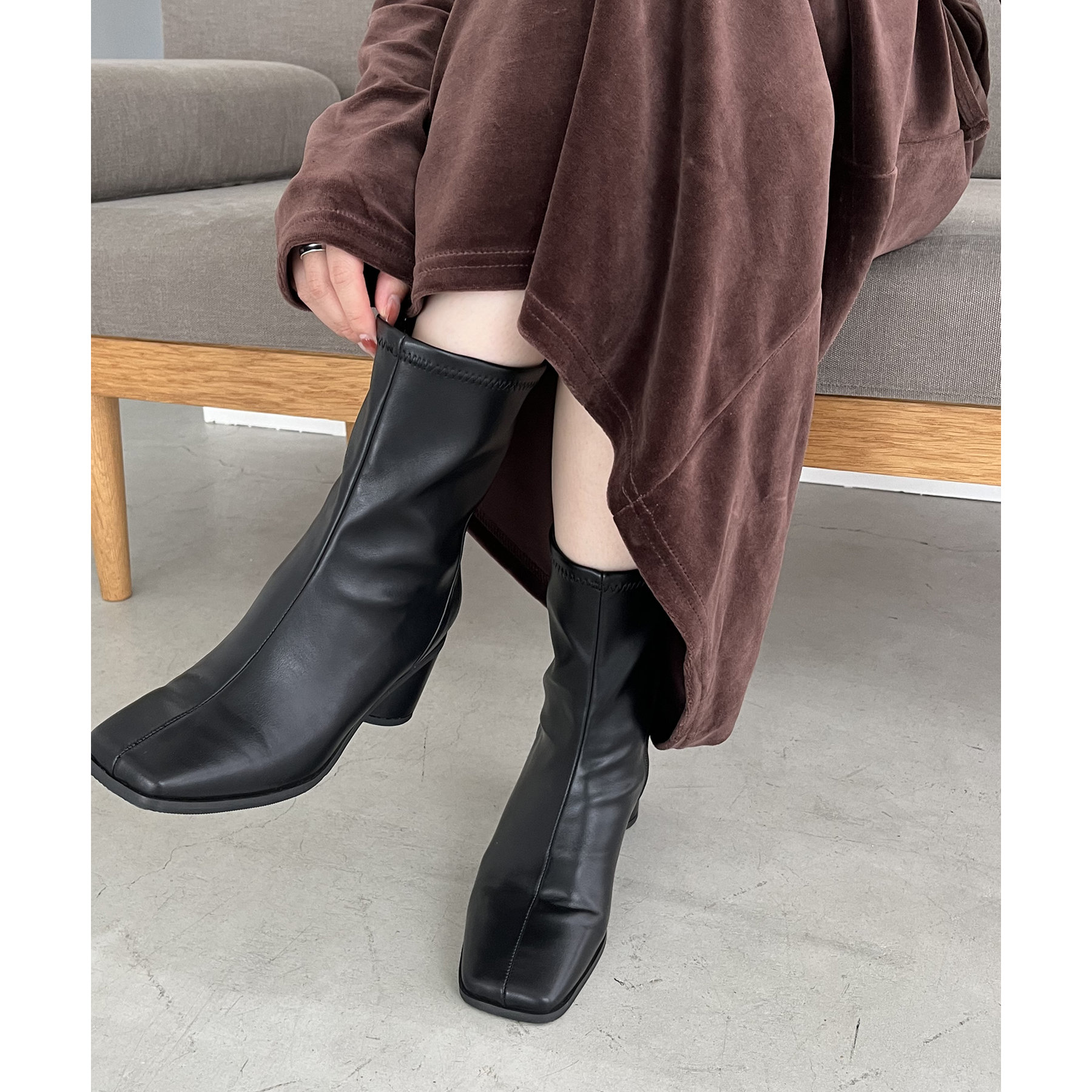 スクエアストレッチショートブーツ | ファッション通販サイト NUGU