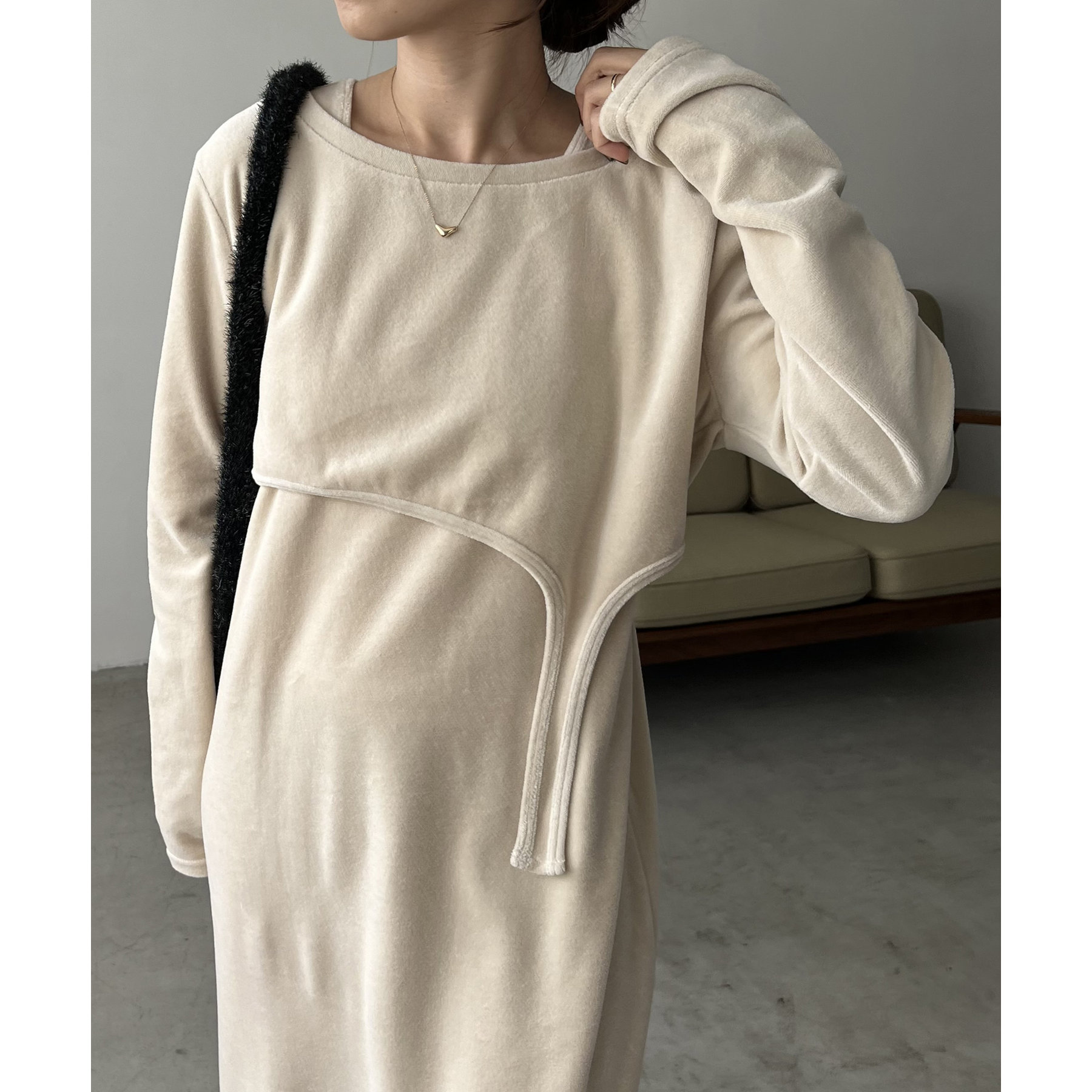 ベロア生地 ワンピース セール】[トレンドのベロア生地]キャミレイヤードベロア