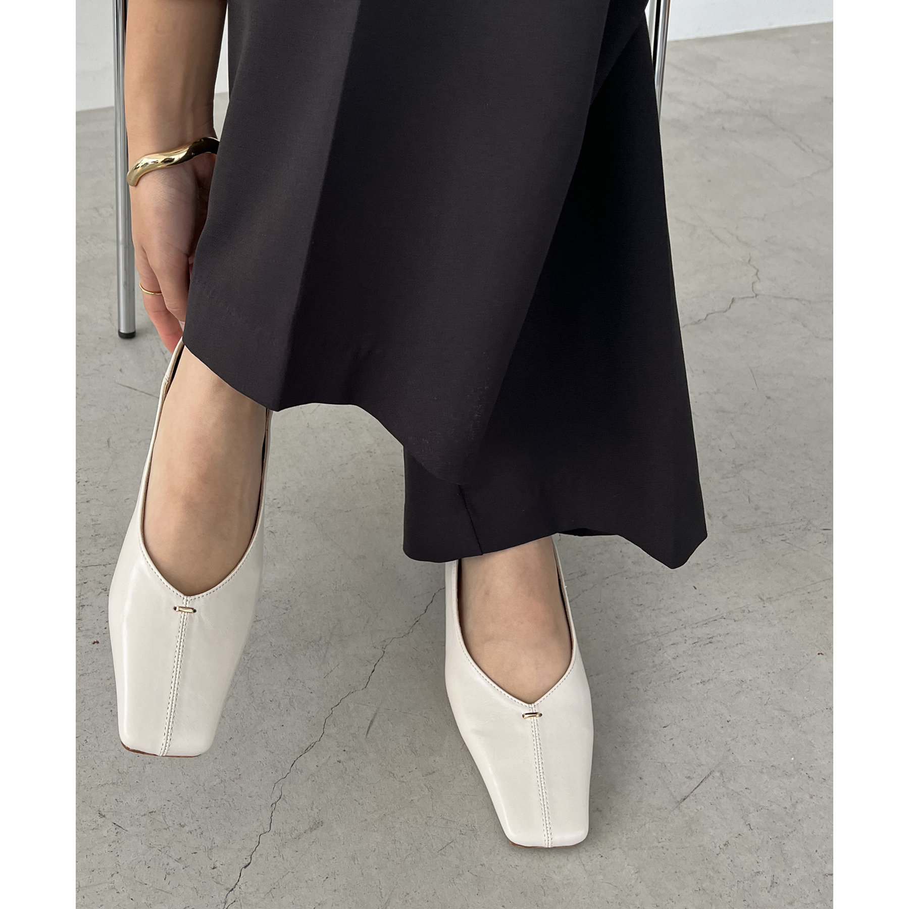 スクエアステッチフラットシューズ | ファッション通販サイト NUGU