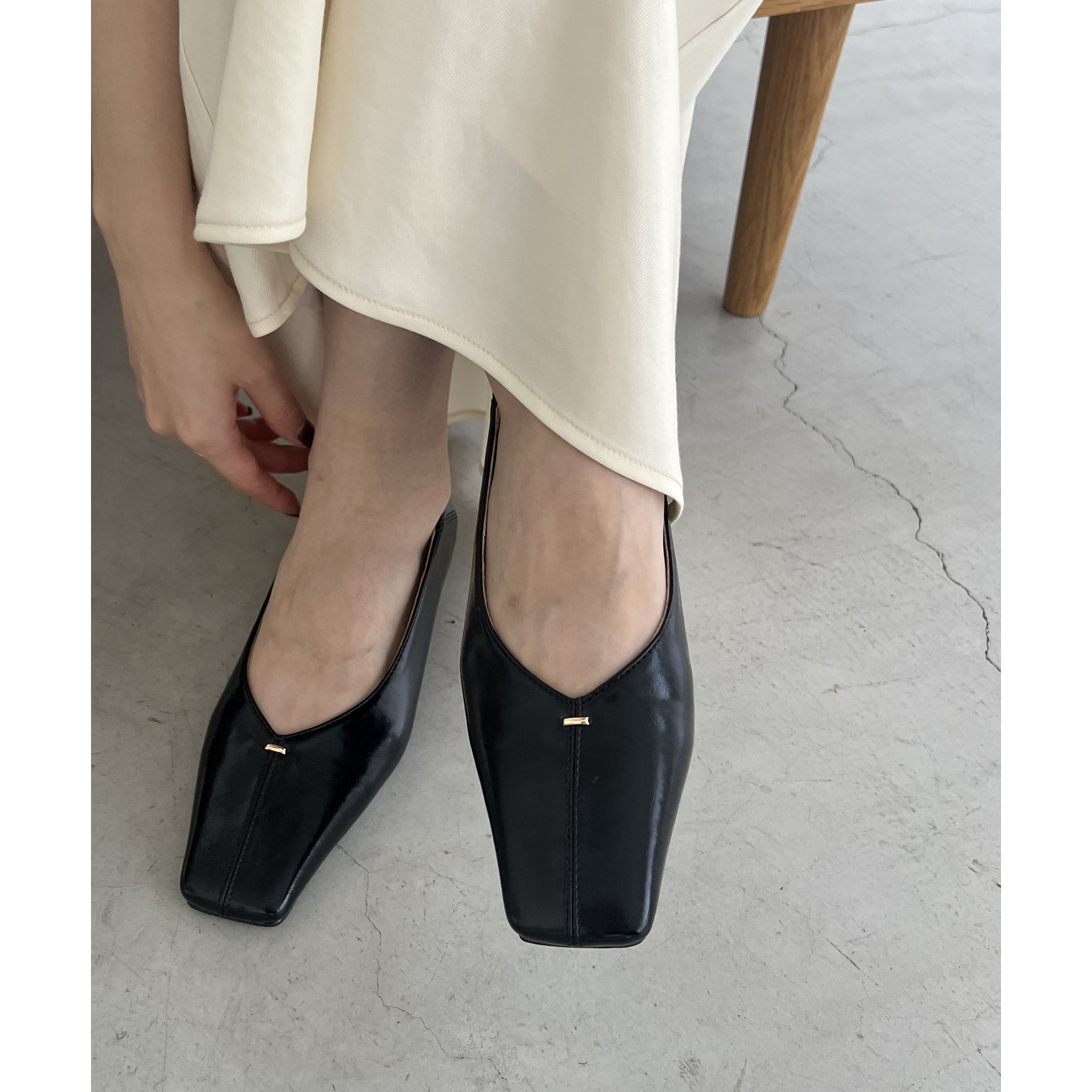 スクエアステッチフラットシューズ | ファッション通販サイト NUGU