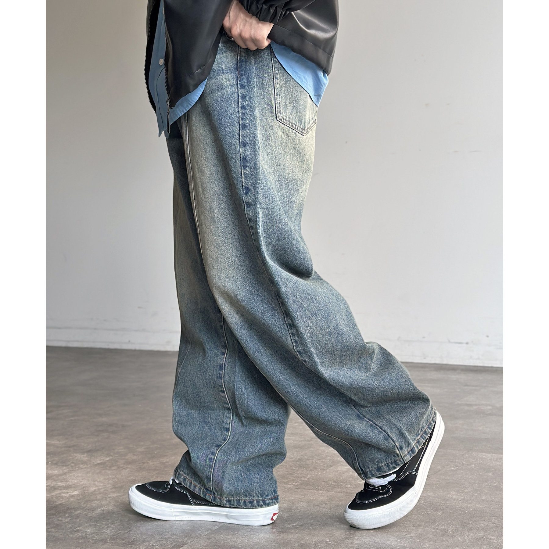 最終値下げ！新品room306contemporary カーブデニムパンツ room306 CONTEMPORARY / Curve Black Denim Pants
