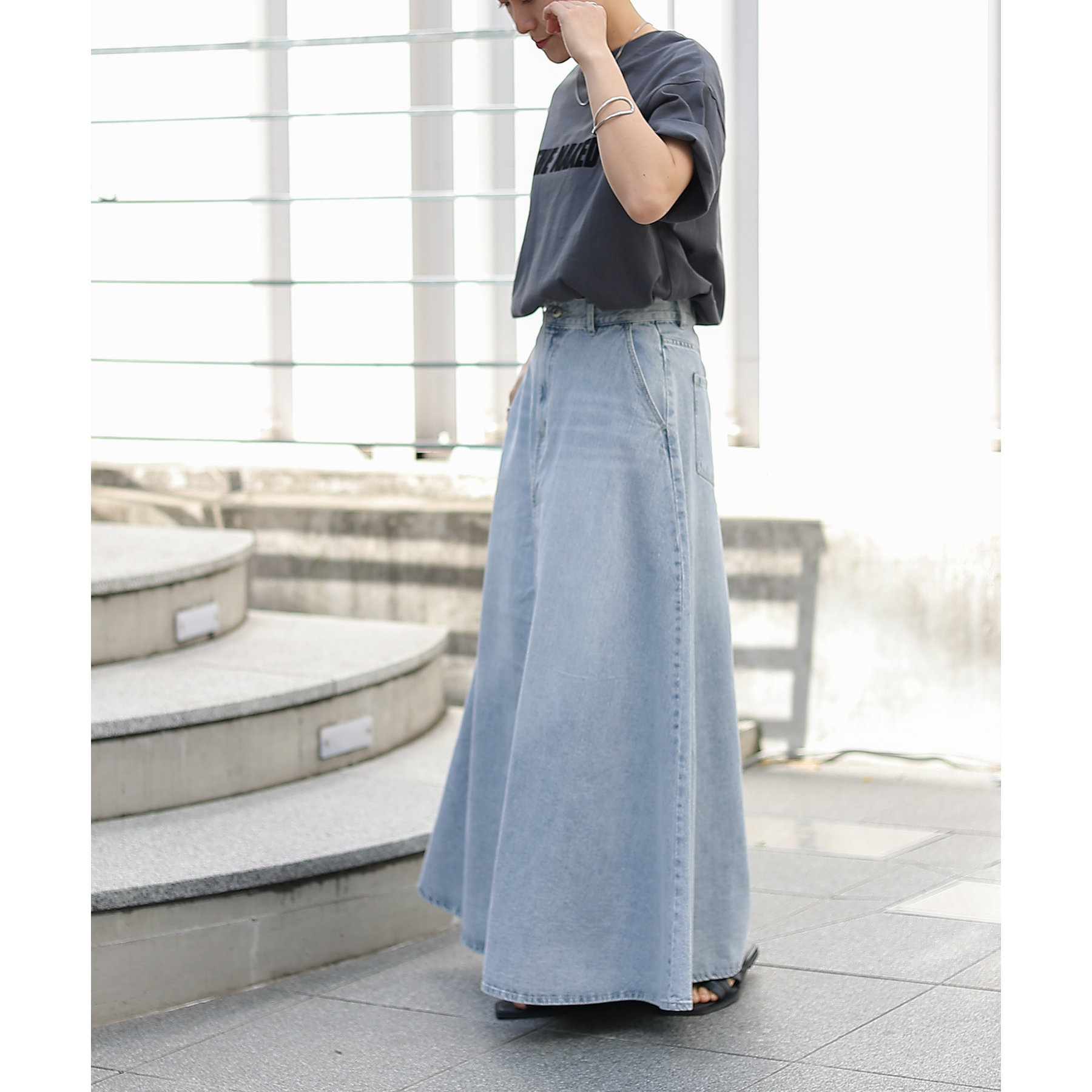 即完売★未使用タグ付★willfully デニムフレアジャンスカ 即完売☆未使用タグ付☆willfully デニムフレアジャンスカ