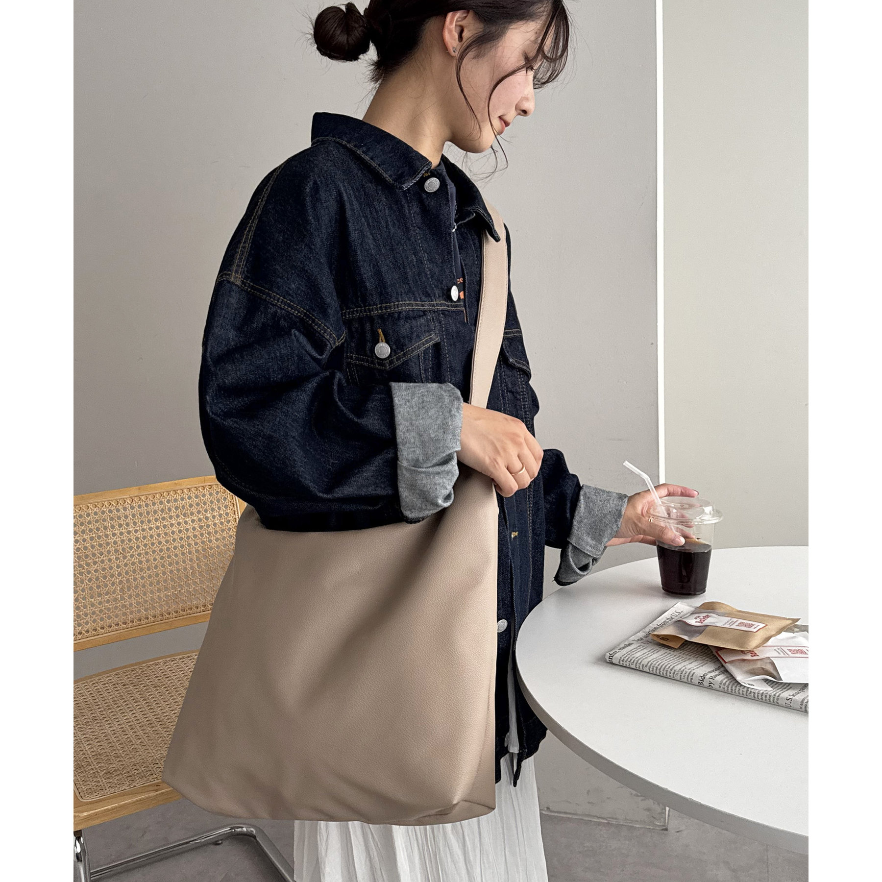 A4サイズ収納可◎】ソフトラウンドワンショルダーバッグ