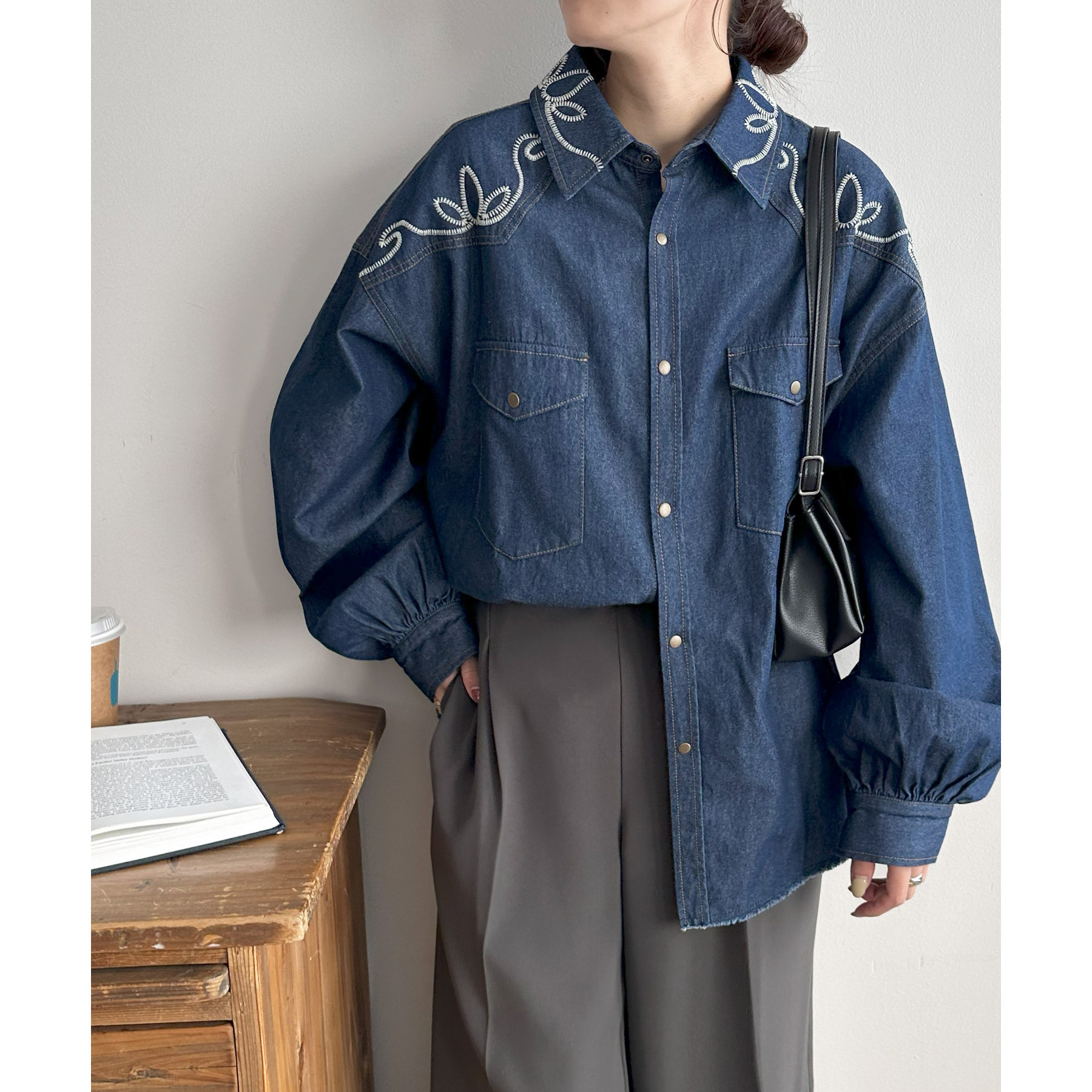 True Religion - TREU RELIGION美品ビジュー釦ウエスタンデニム