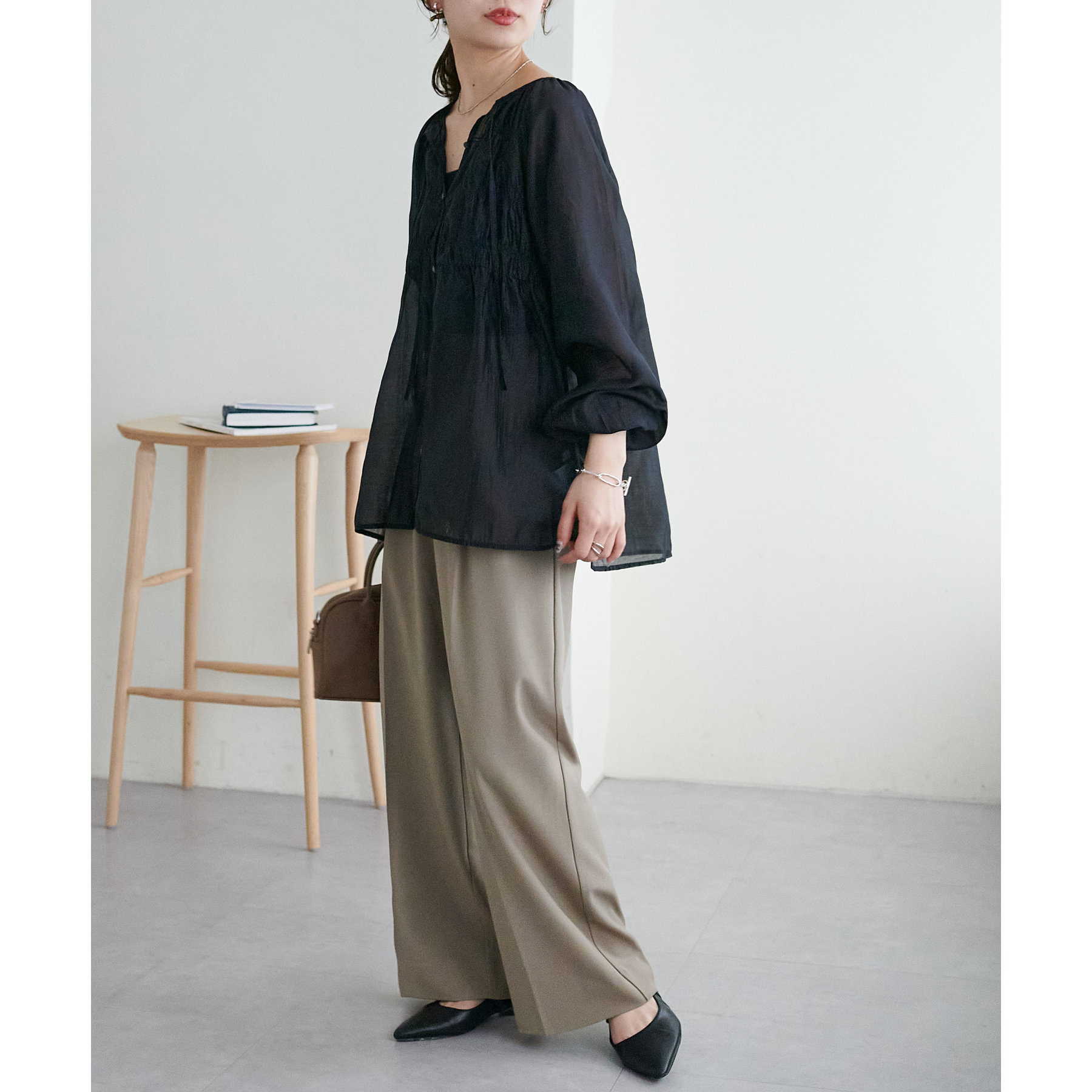 チャンマー　ふんわりブラウス 新色追加!/WEB限定】シャーリング使いシアーブラウス