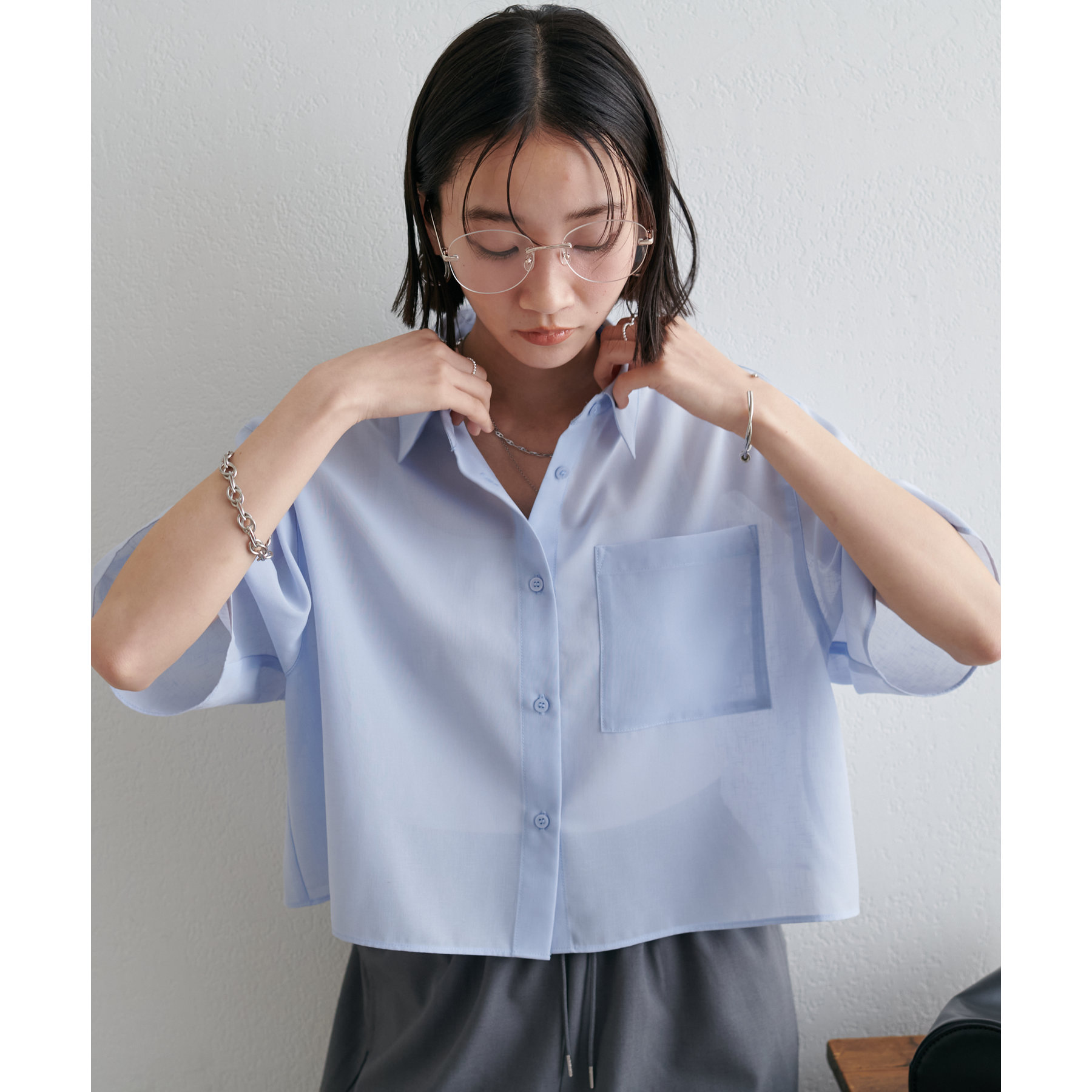 シアー半袖クロップドシャツ《WEB限定カラーあり》 | ファッション通販