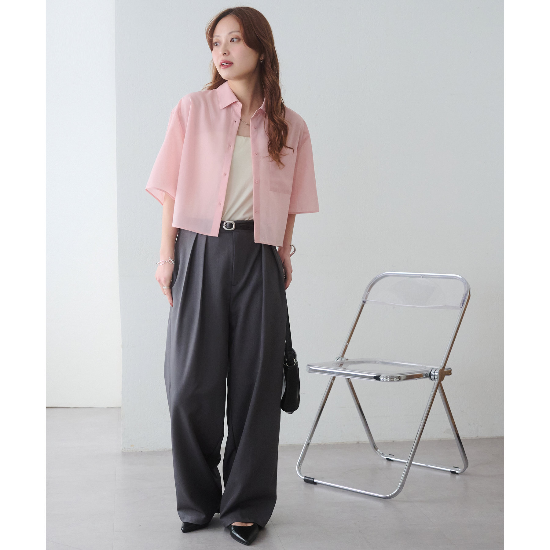 シアー半袖クロップドシャツ《WEB限定カラーあり